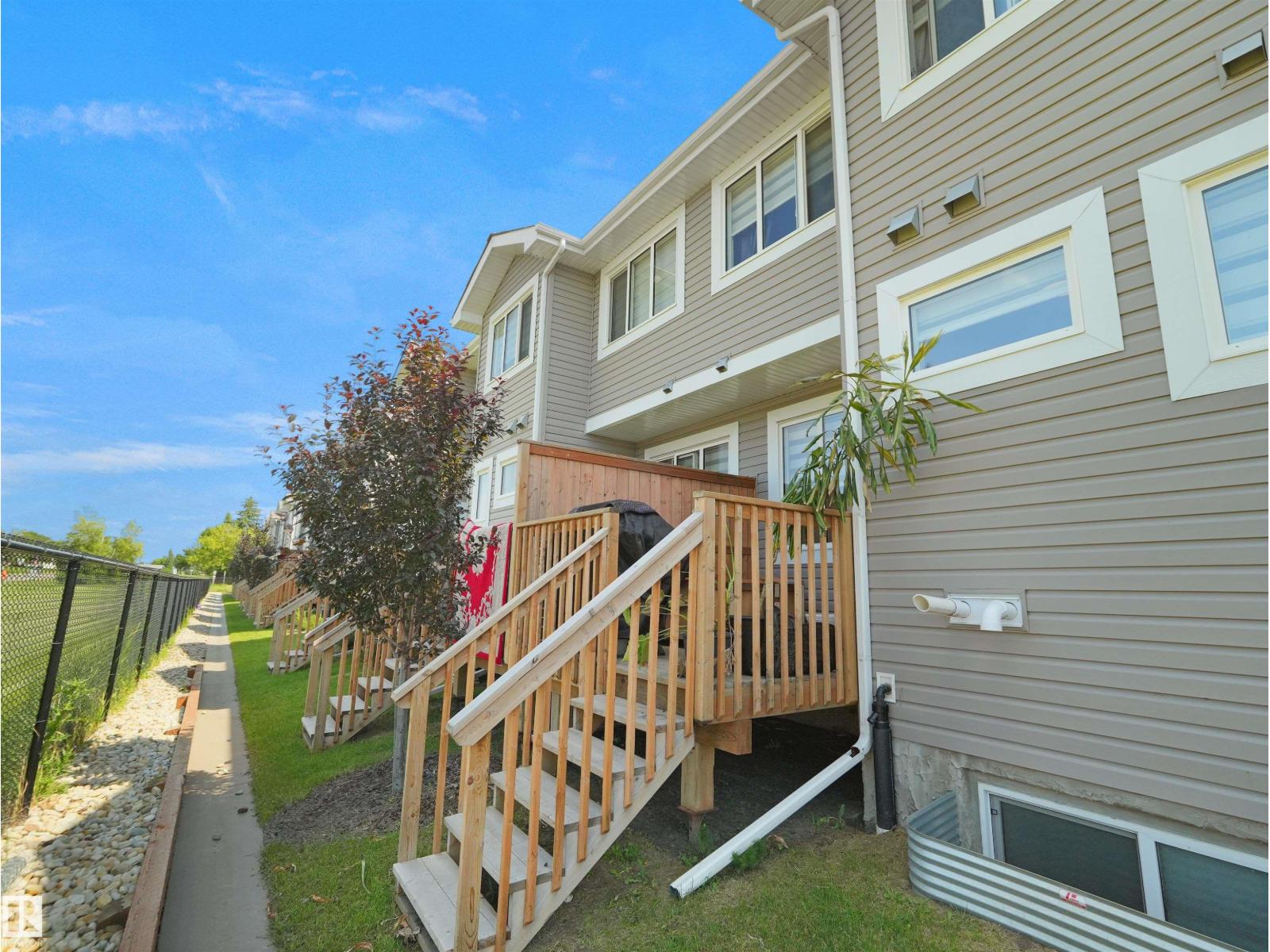 #30 4137 76 St Nw Property Photo 13