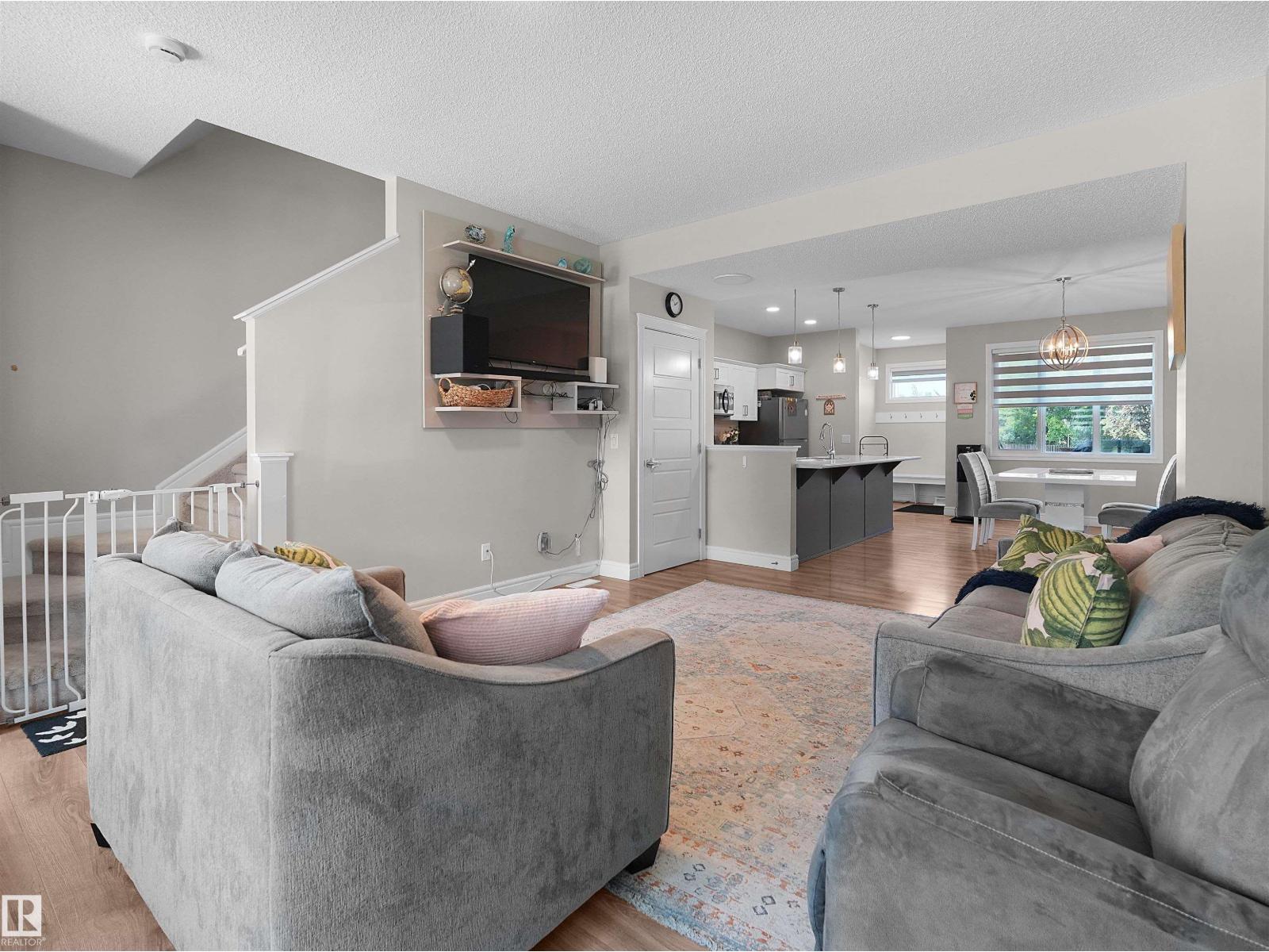 #30 4137 76 St Nw Property Photo 15