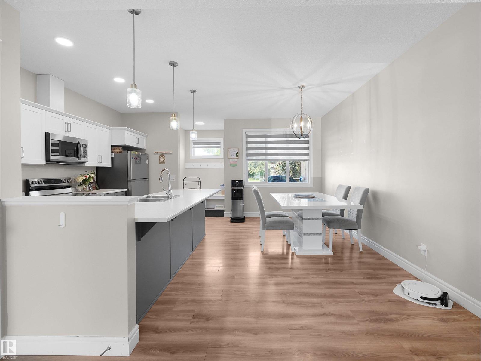 #30 4137 76 St Nw Property Photo 17