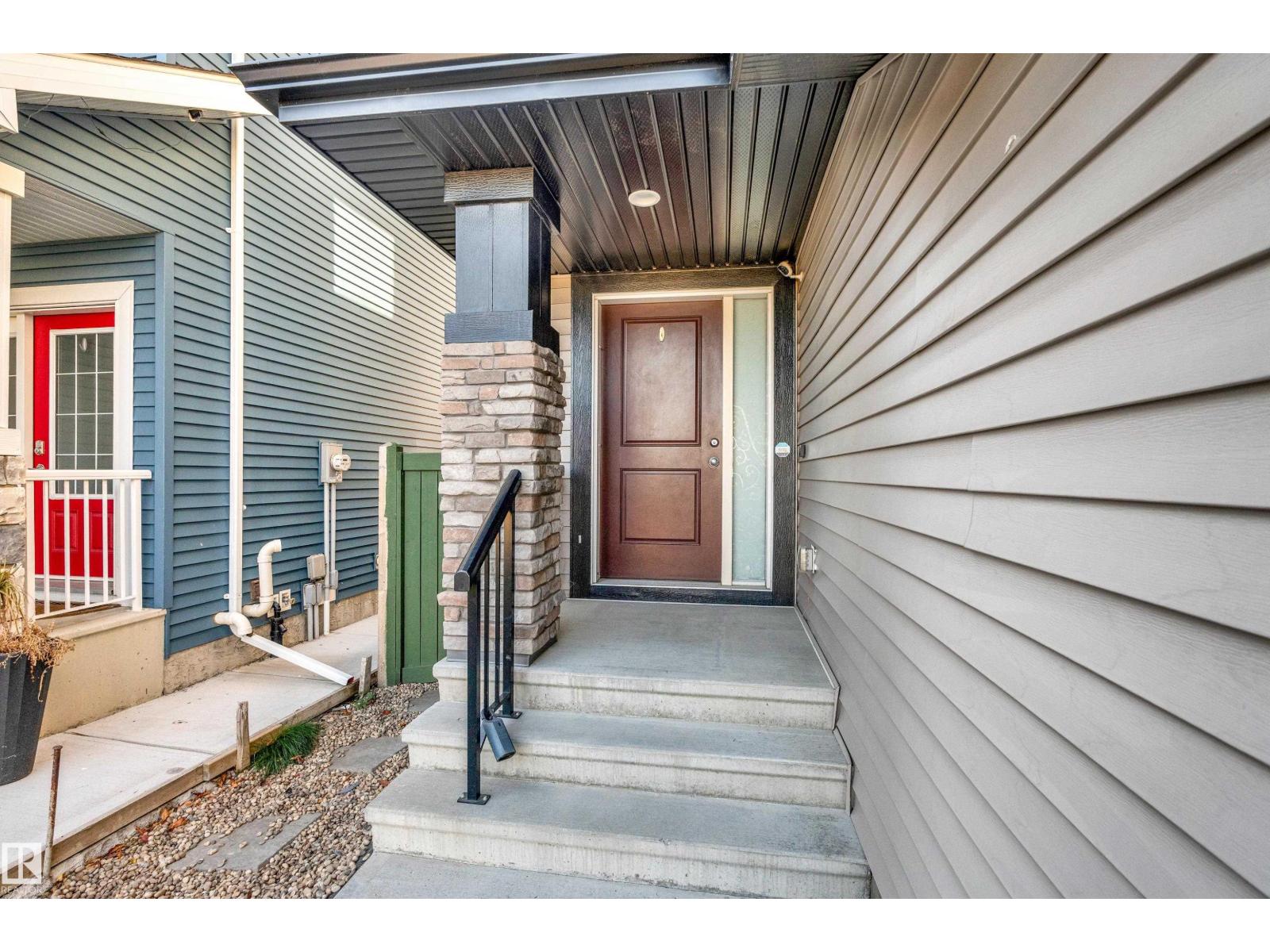 4359 126 Av Nw Property Photo 3