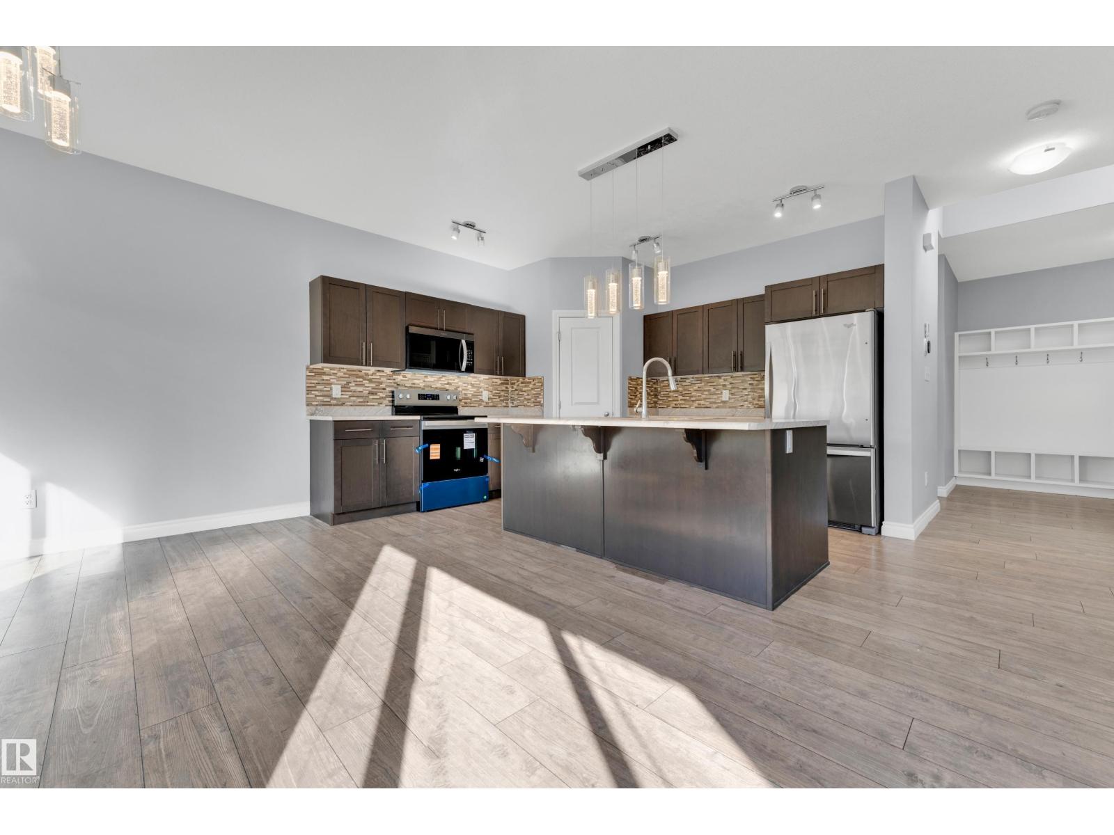4359 126 Av Nw Property Photo 8
