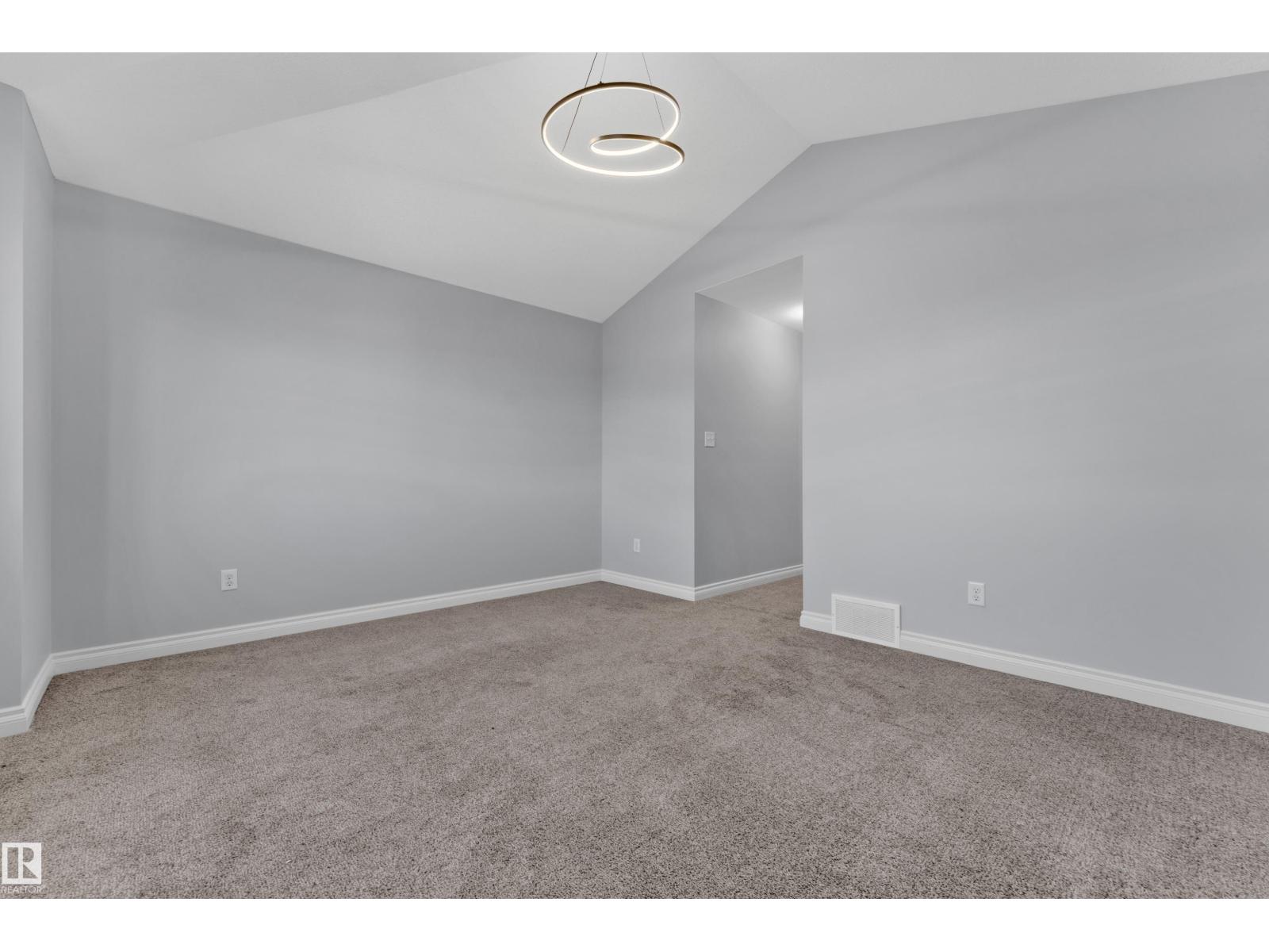 4359 126 Av Nw Property Photo 31