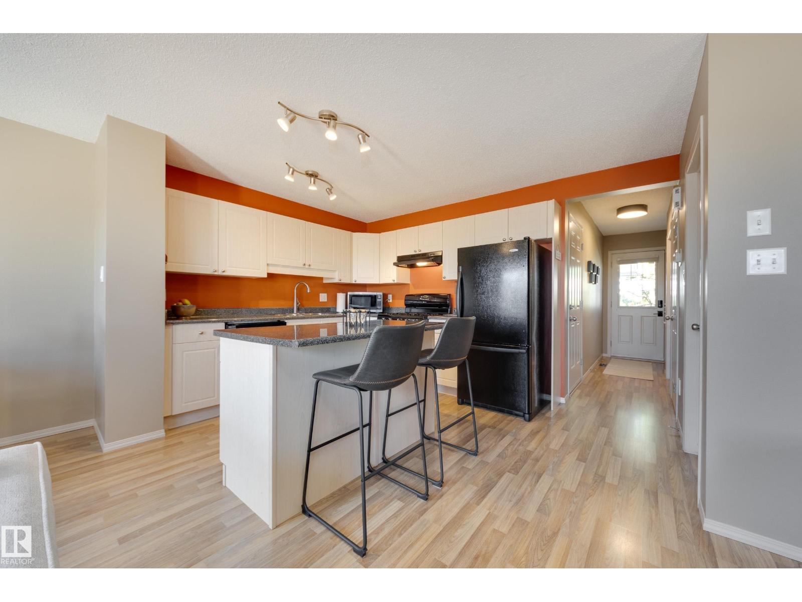 2879 23 St Nw Property Photo 11