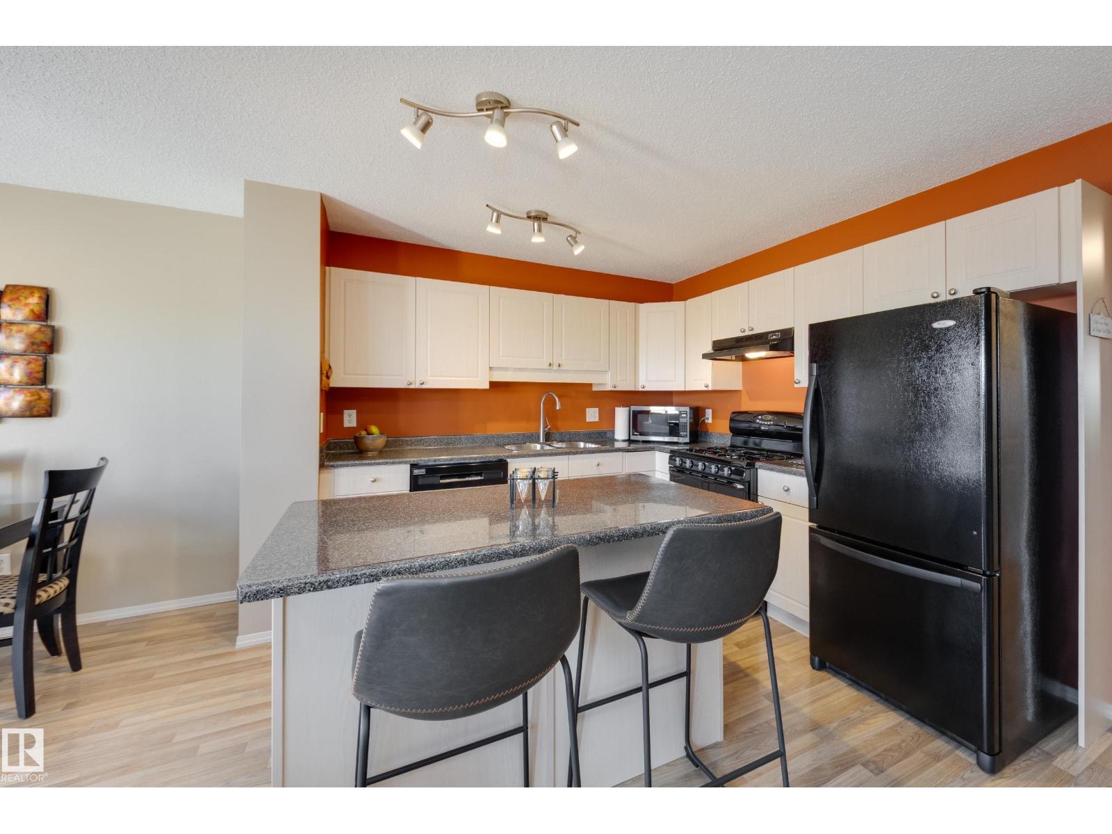 2879 23 St Nw Property Photo 14