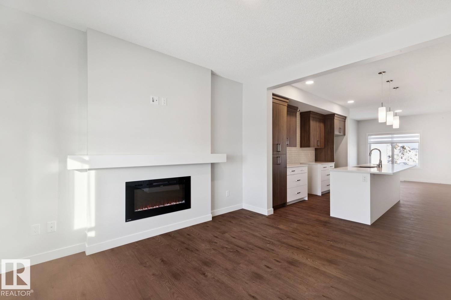 1081 Berg Pl Property Photo 5