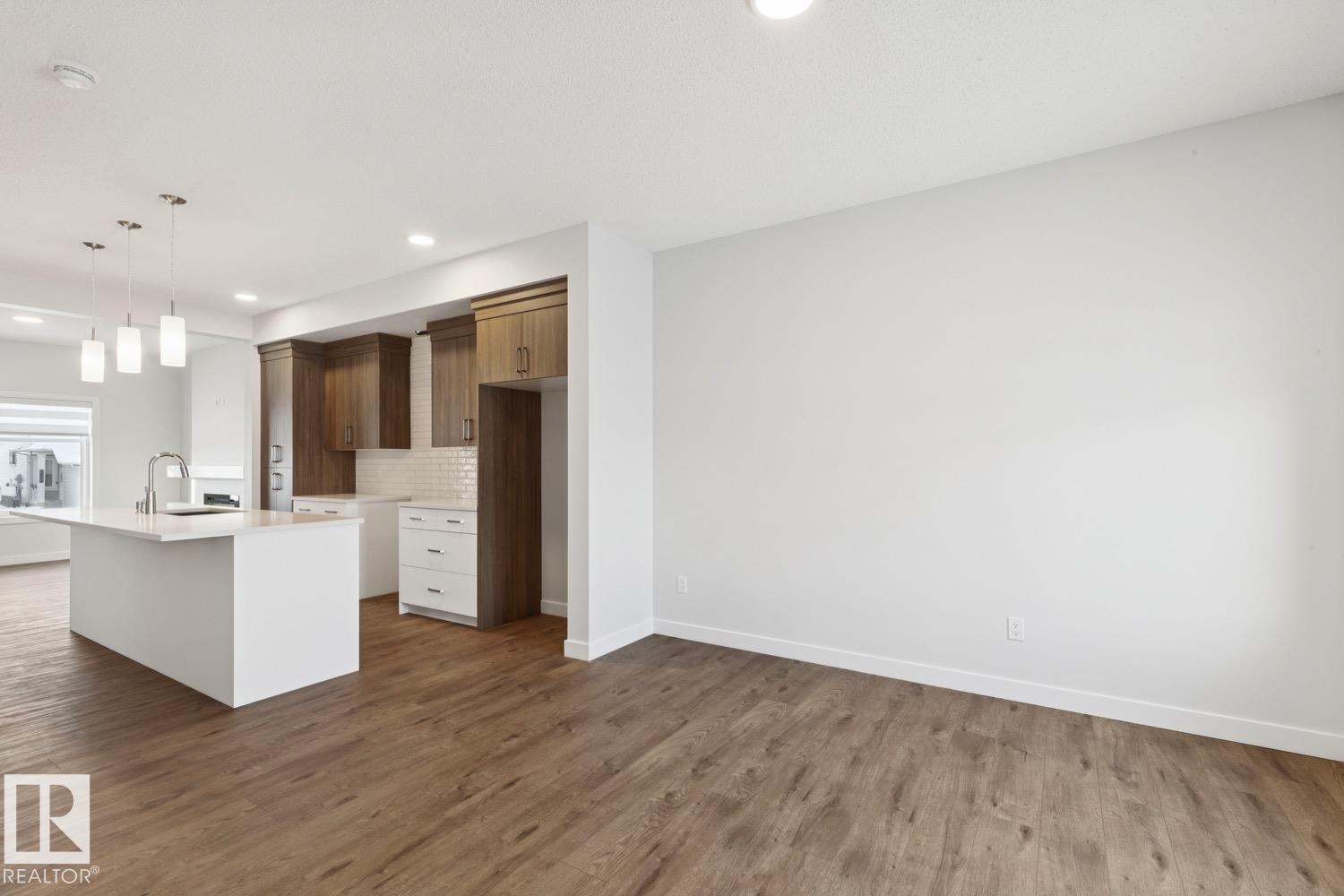 1081 Berg Pl Property Photo 11