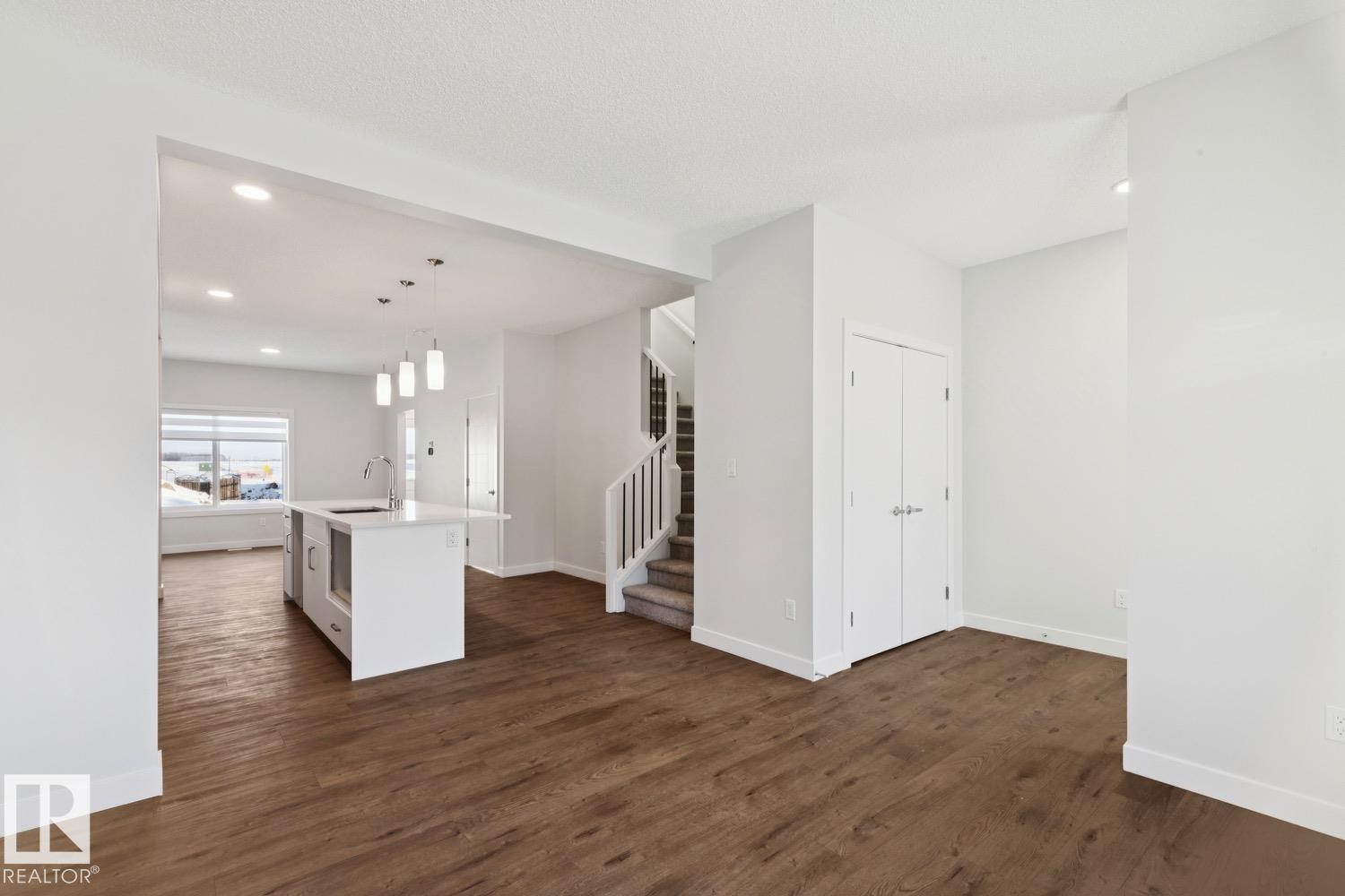 1081 Berg Pl Property Photo 14