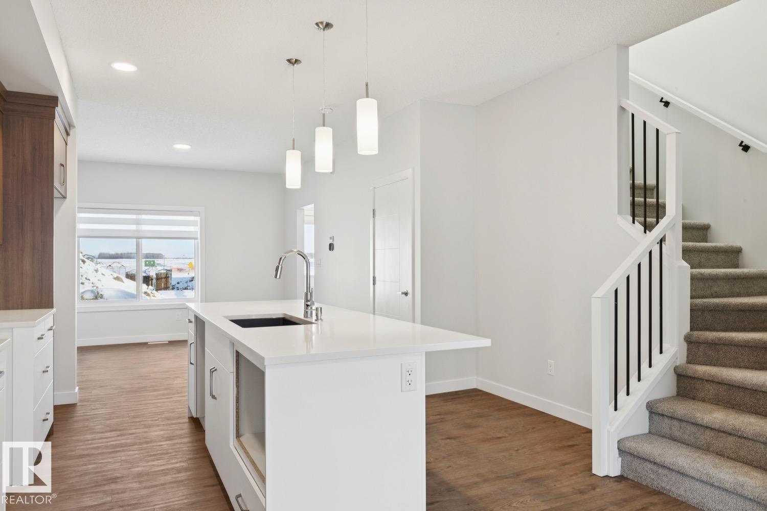 1081 Berg Pl Property Photo 16