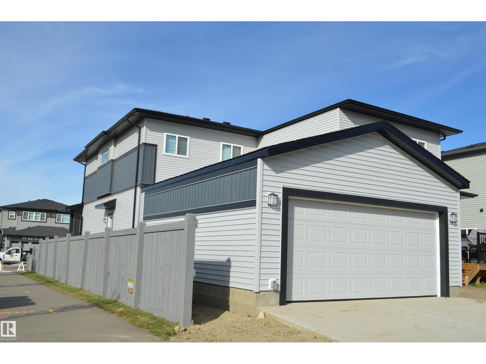 1081 Berg Pl Property Photo 25