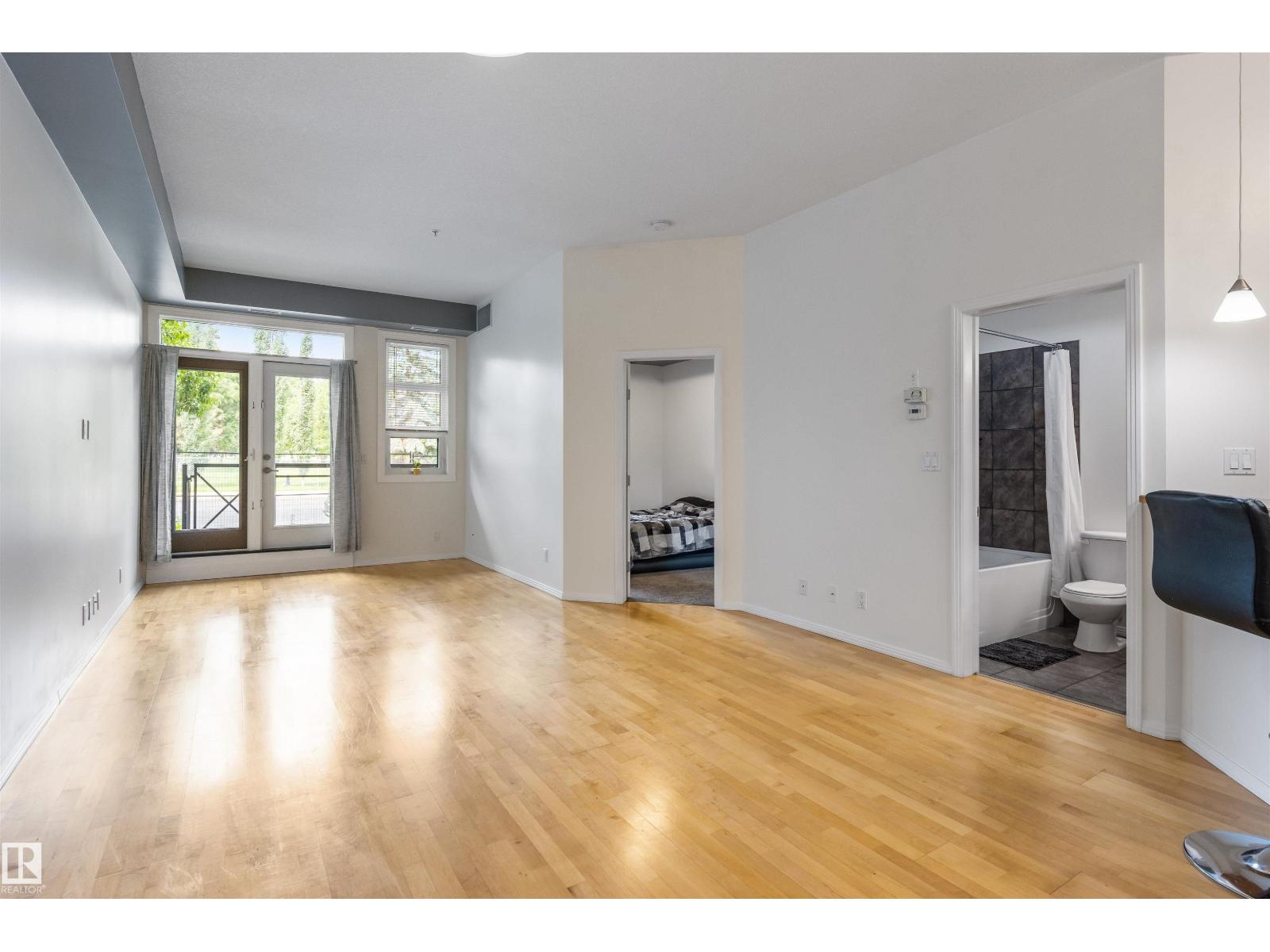 #105 10531 117 St Nw Property Photo 11