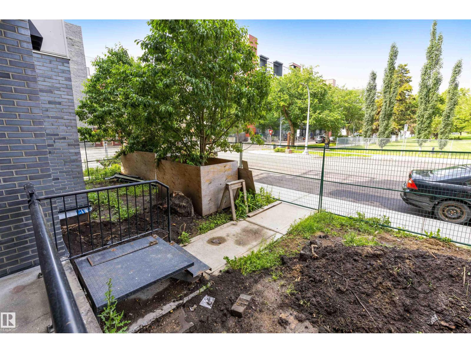 #105 10531 117 St Nw Property Photo 22