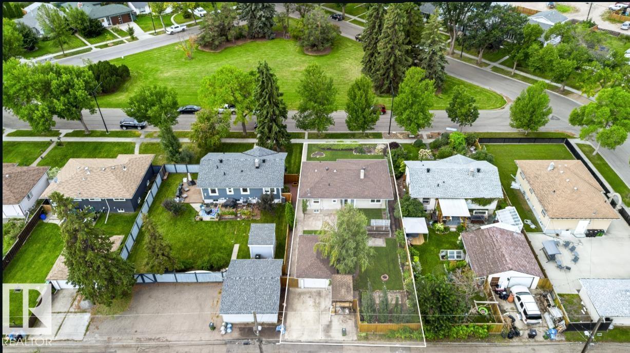 12255 Dovercourt Cr Nw Property Photo 2