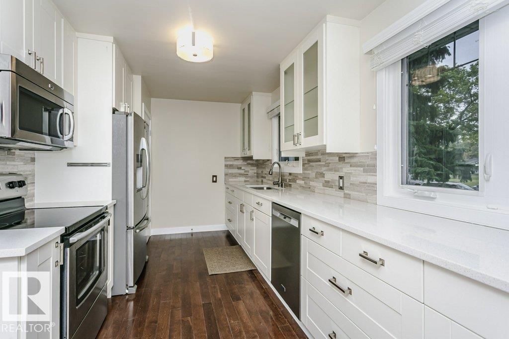 12255 Dovercourt Cr Nw Property Photo 6