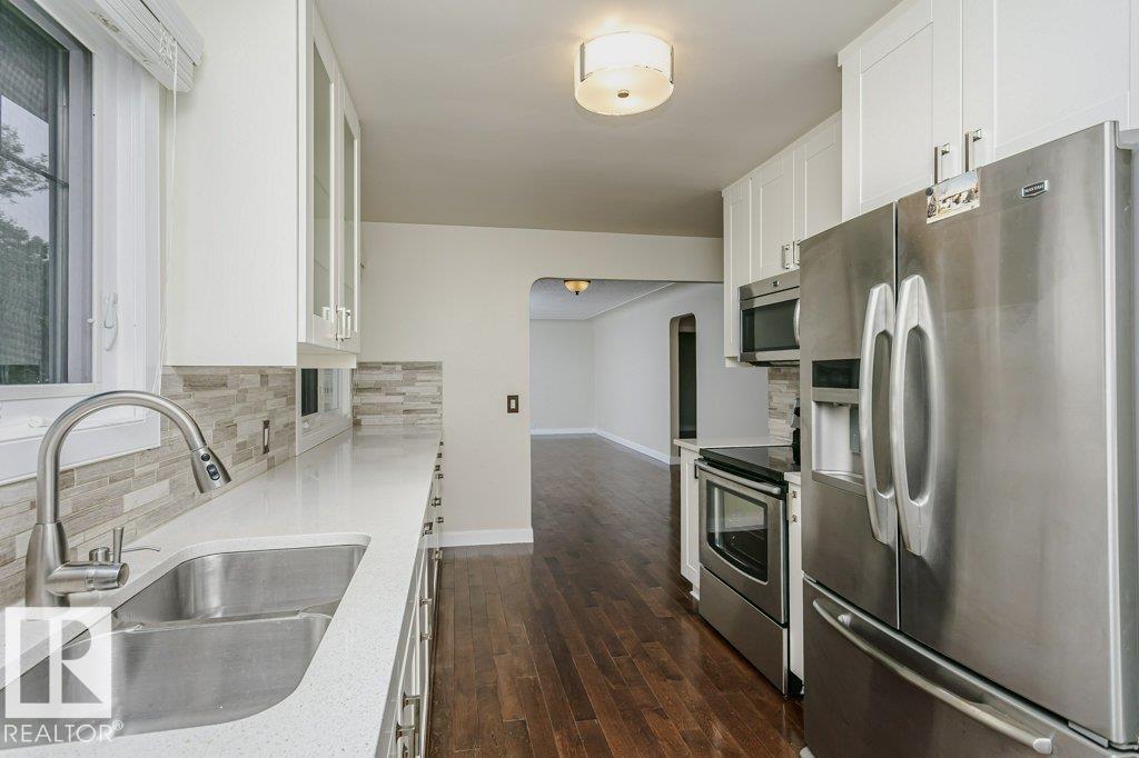 12255 Dovercourt Cr Nw Property Photo 8