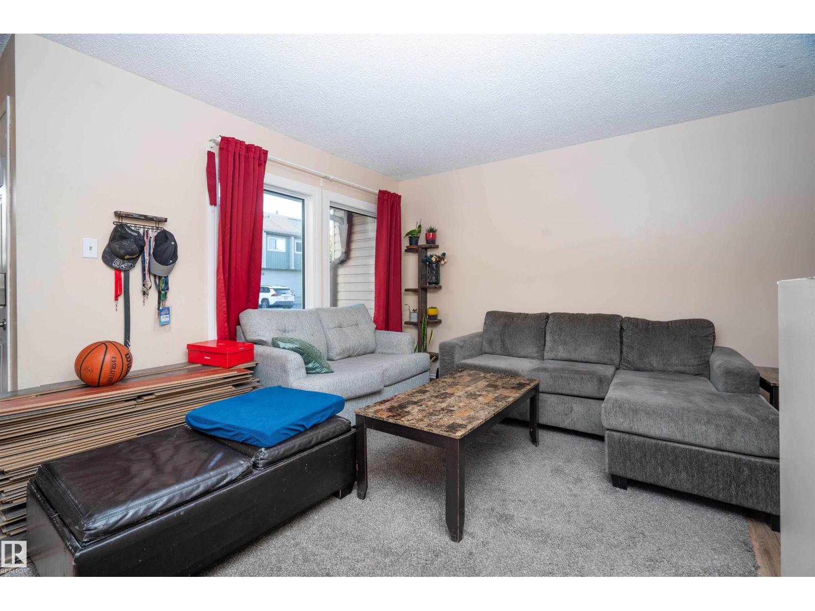 #58 2020 105 St Nw Property Photo 2