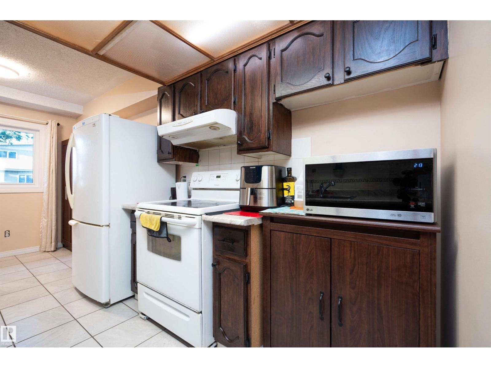 #58 2020 105 St Nw Property Photo 11