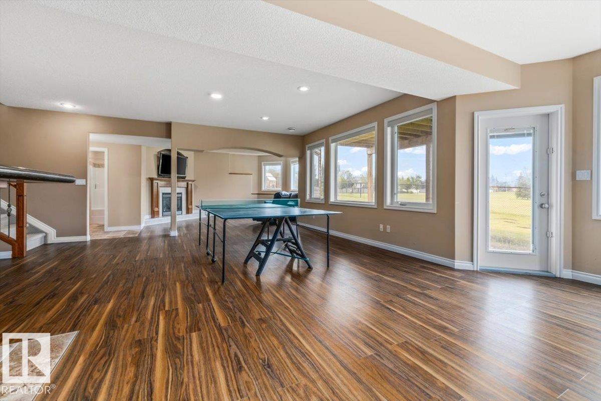 215 Westerra Pt Property Photo 44