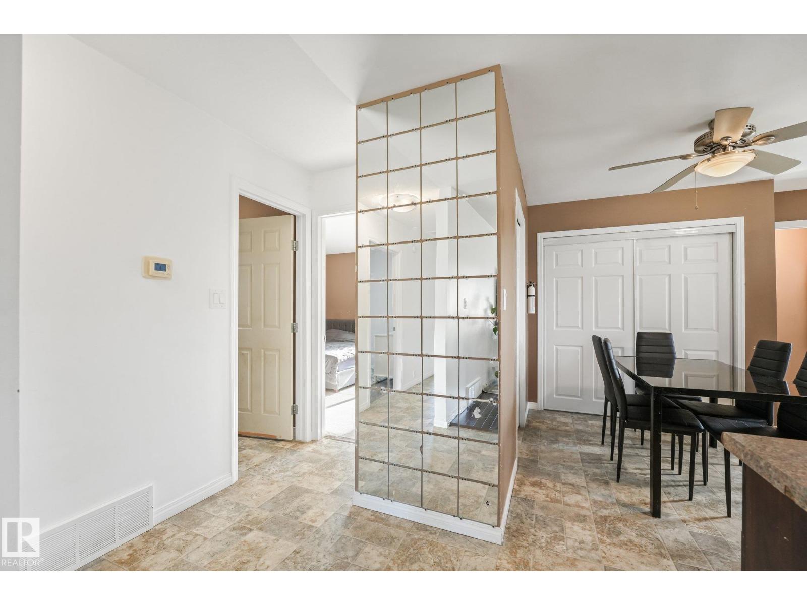 3963 57 St Nw Property Photo 11