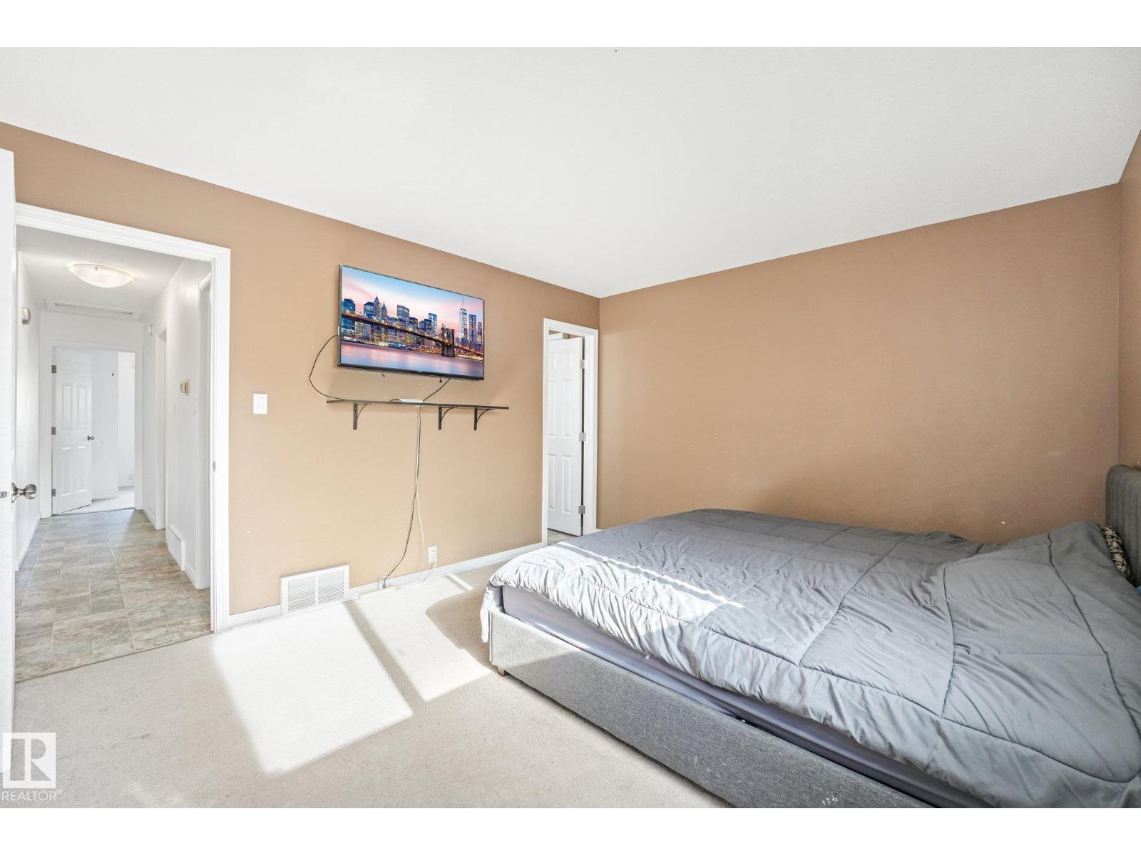 3963 57 St Nw Property Photo 19