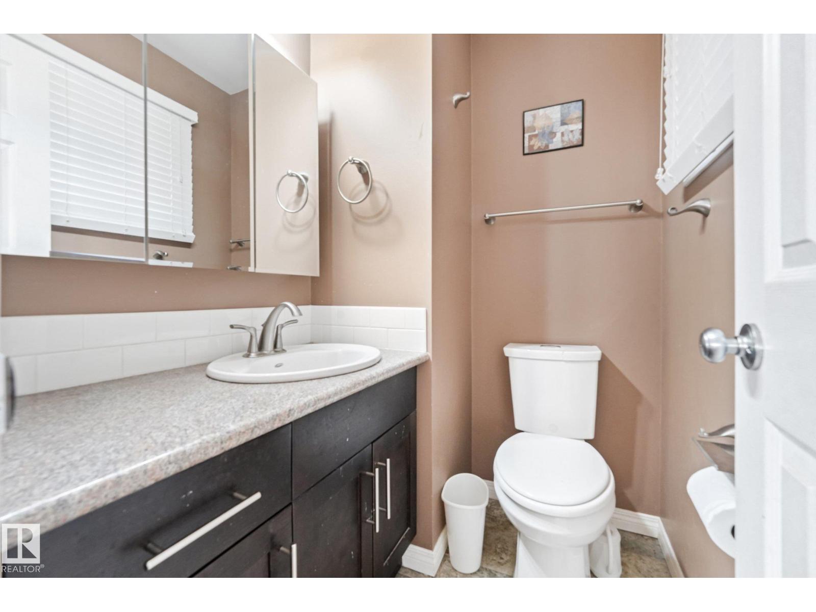 3963 57 St Nw Property Photo 21