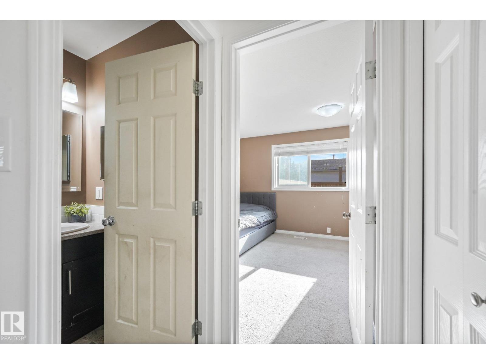 3963 57 St Nw Property Photo 22