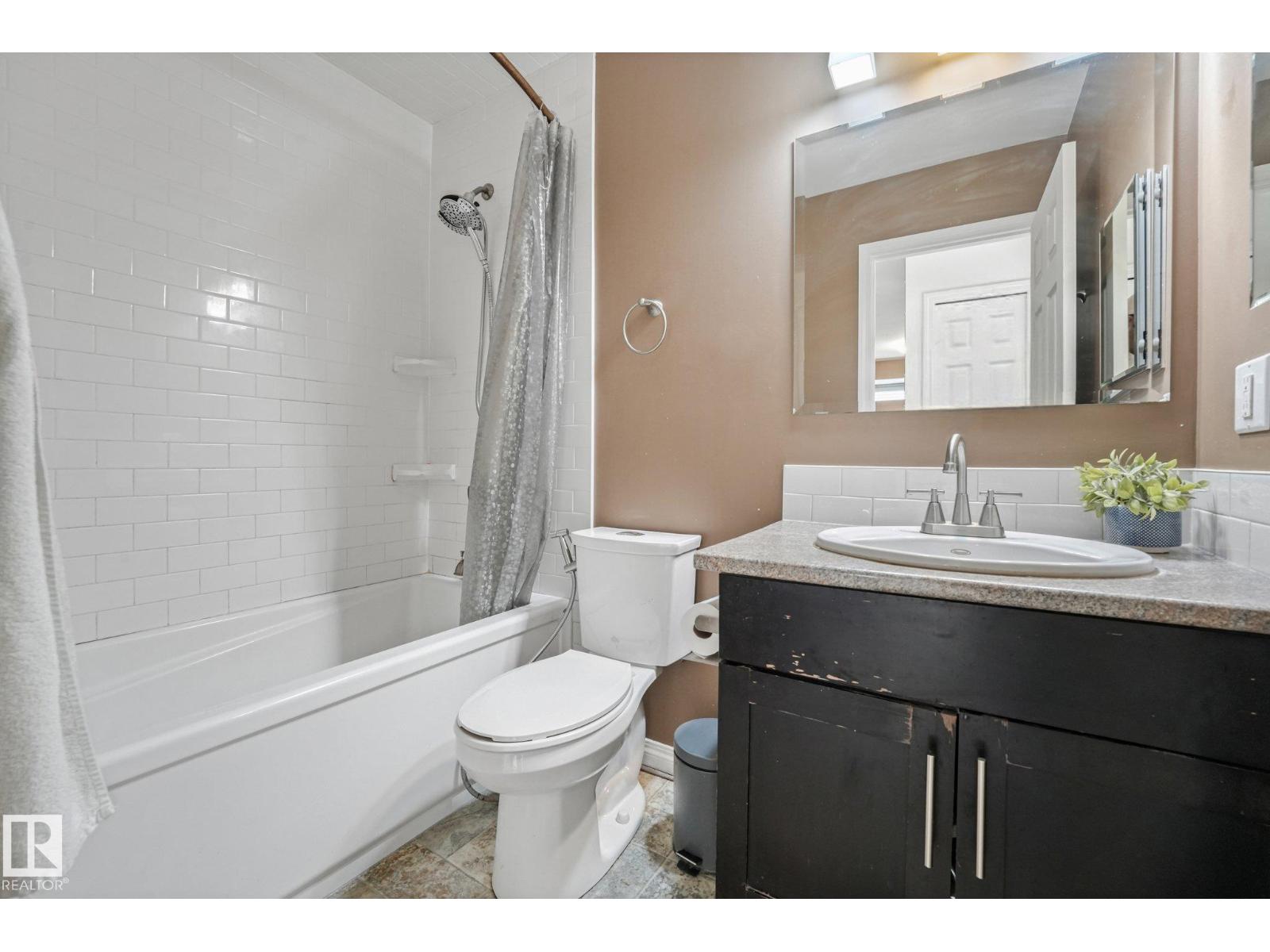 3963 57 St Nw Property Photo 23