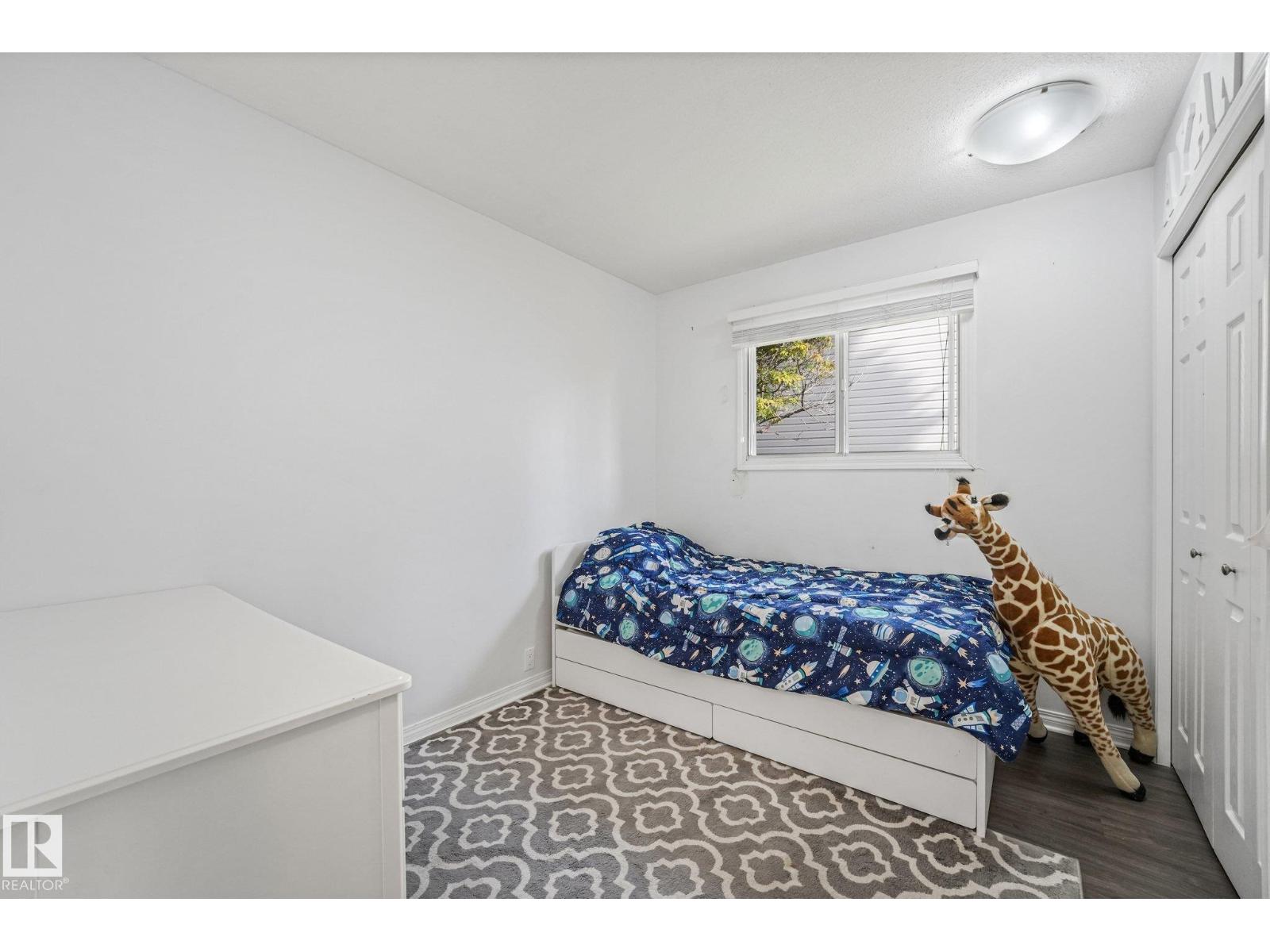 3963 57 St Nw Property Photo 24