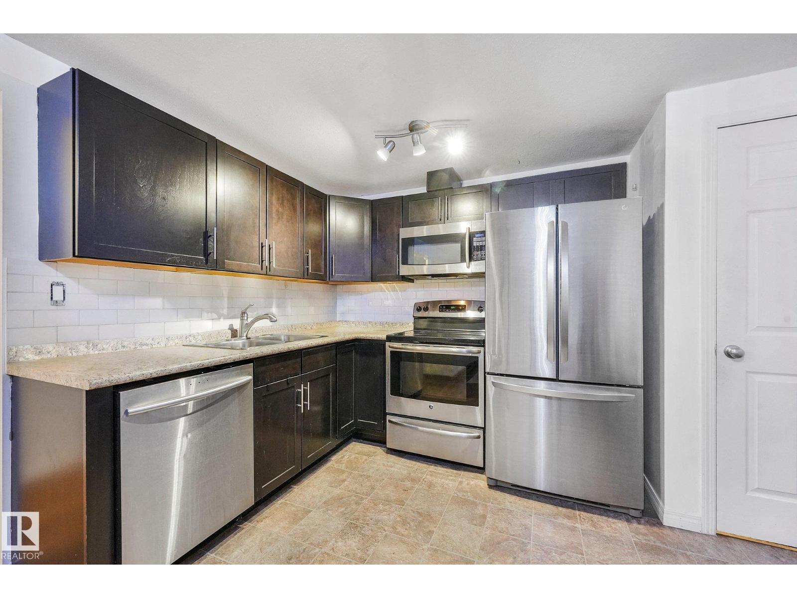 3963 57 St Nw Property Photo 36