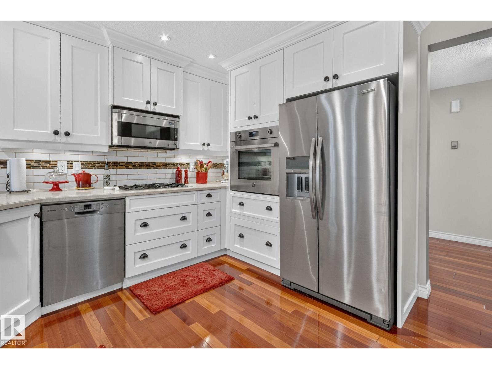 3108 36b Av Nw Property Photo 17