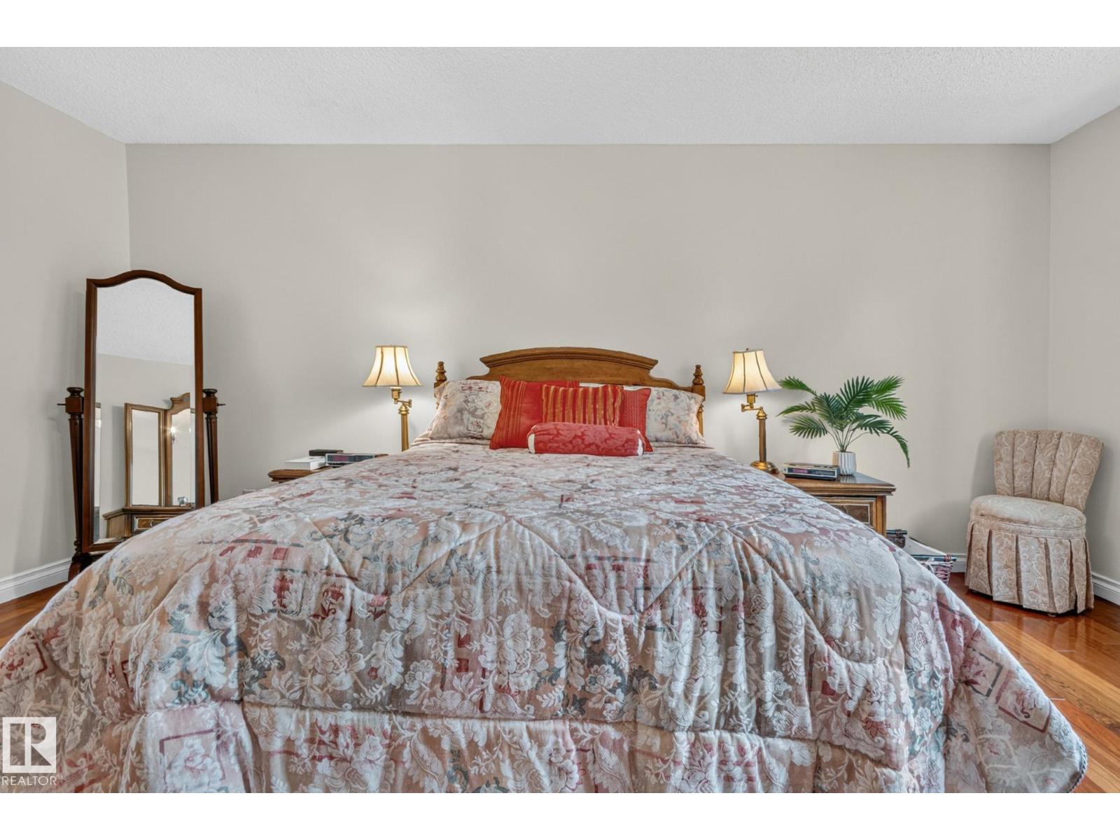 3108 36b Av Nw Property Photo 25