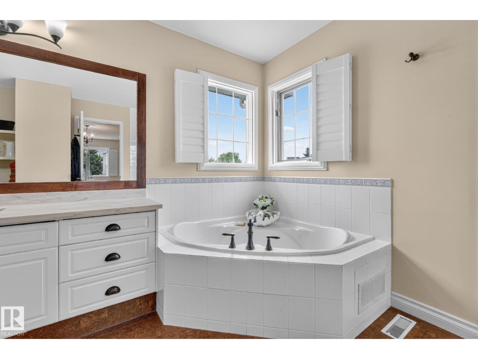 3108 36b Av Nw Property Photo 27
