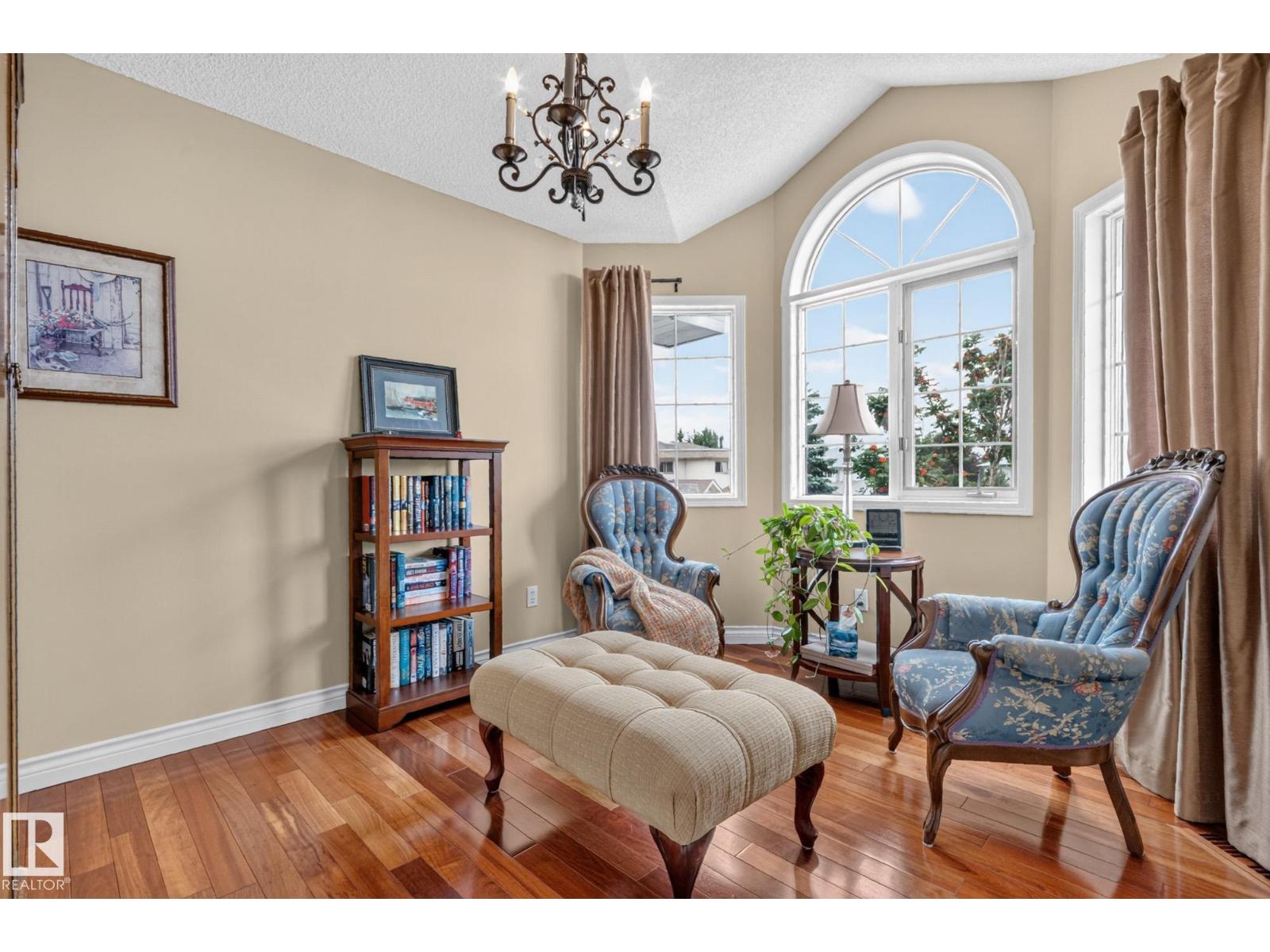 3108 36b Av Nw Property Photo 28