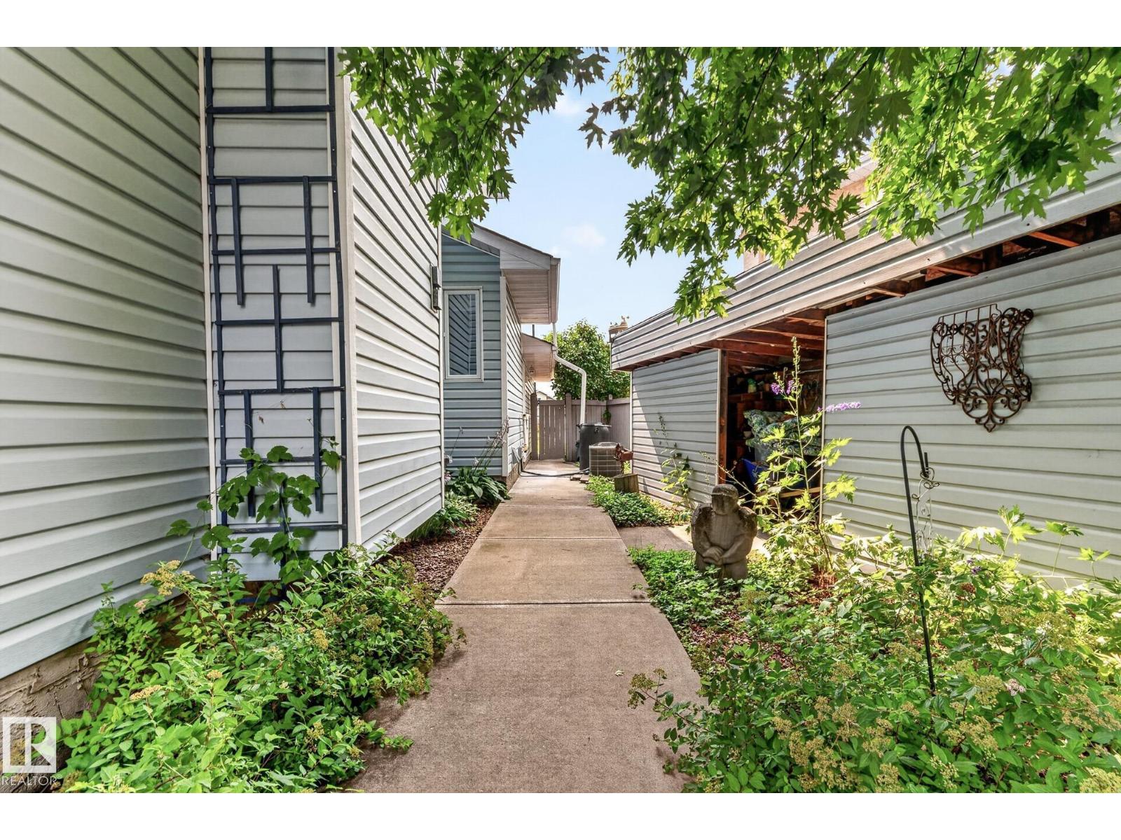3108 36b Av Nw Property Photo 47