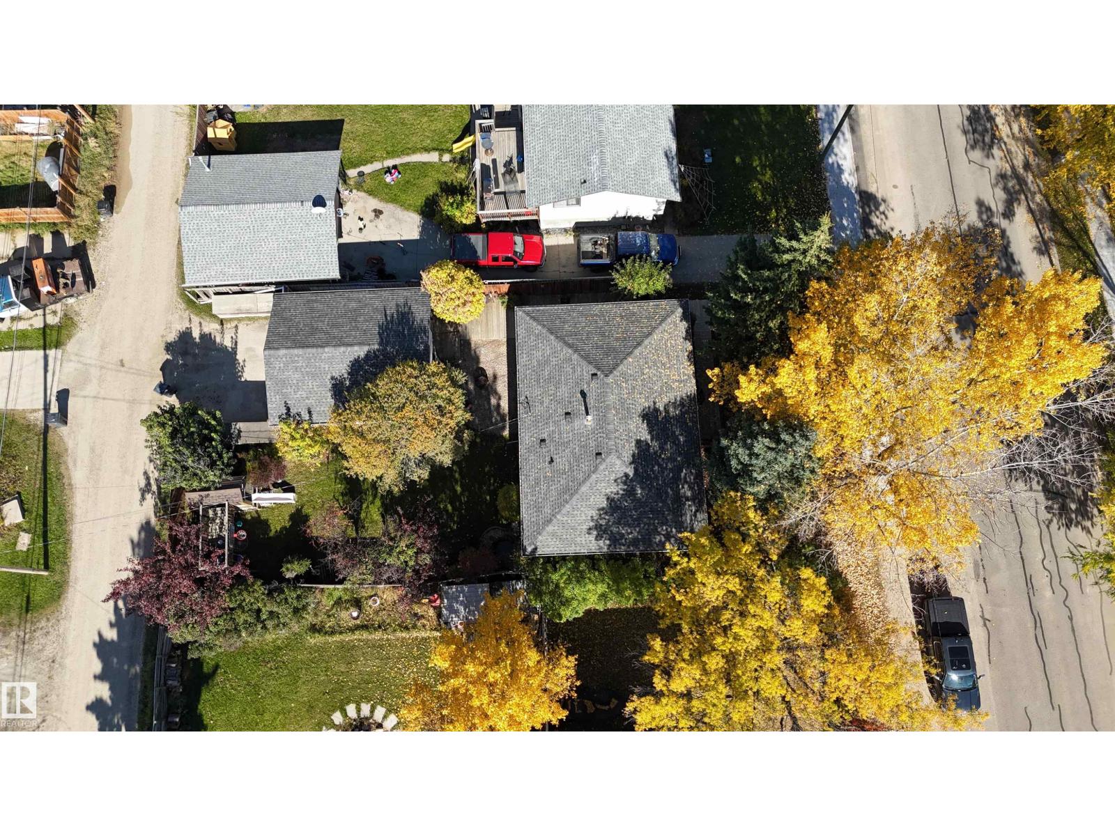 4738 49 St Property Photo 4