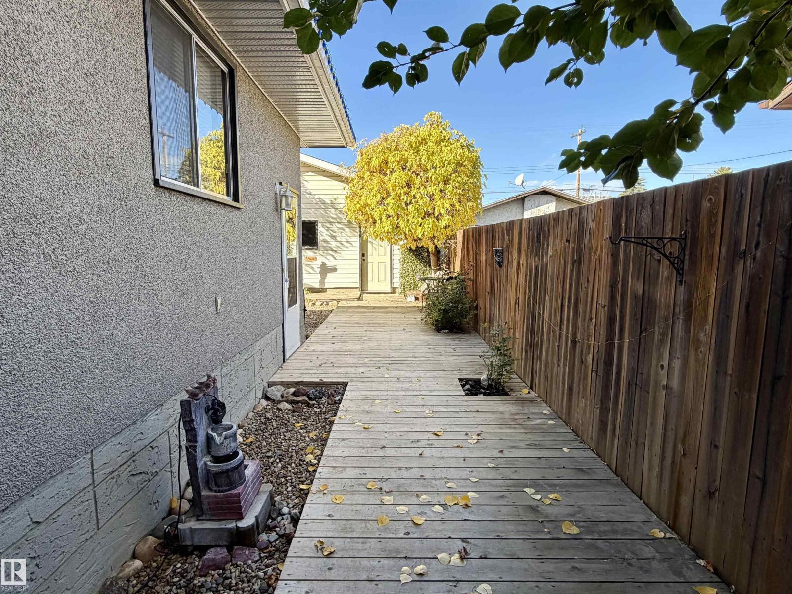 4738 49 St Property Photo 8