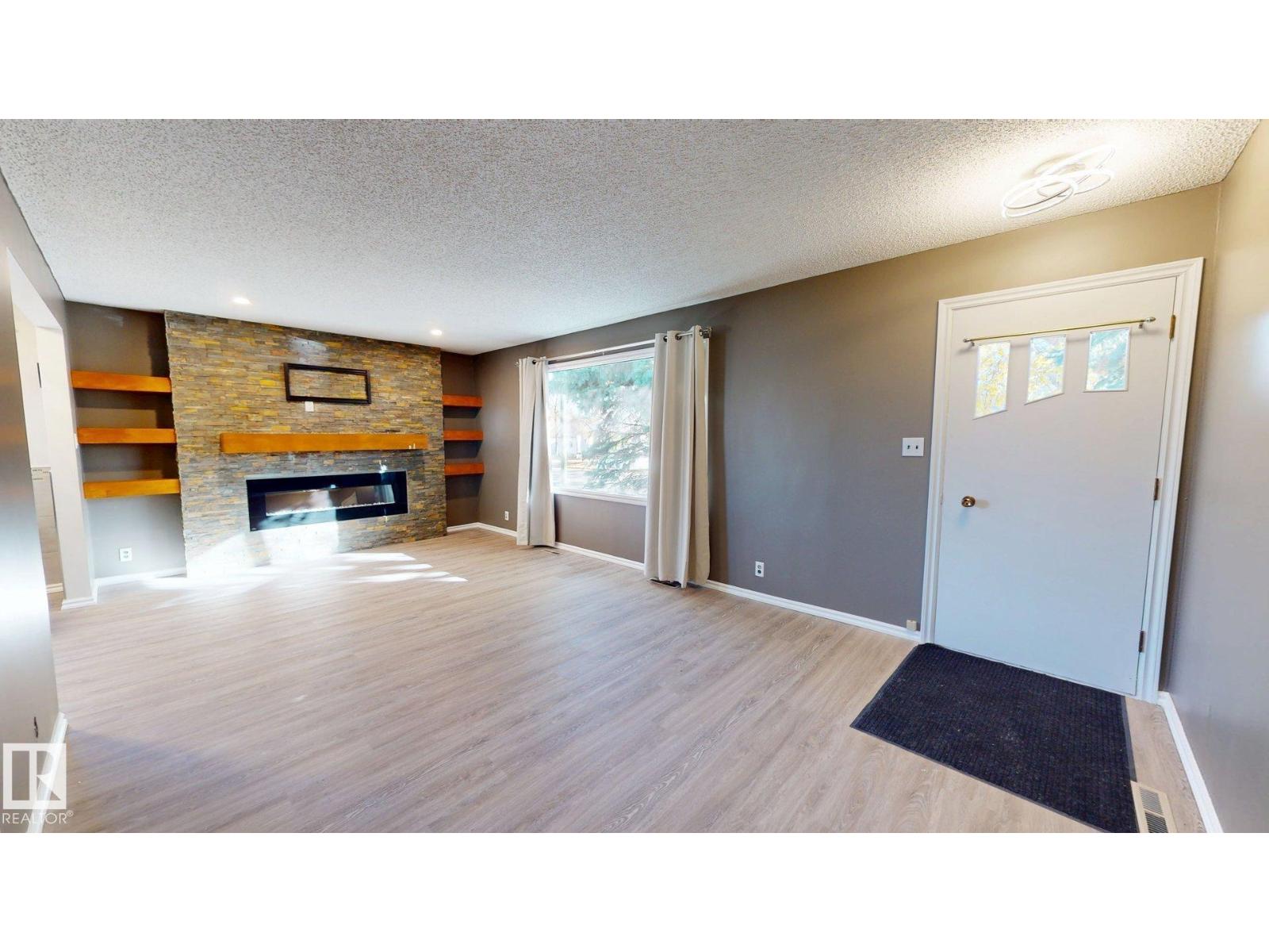4738 49 St Property Photo 17