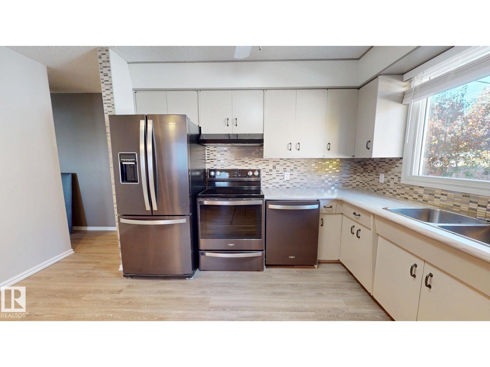 4738 49 St Property Photo 21
