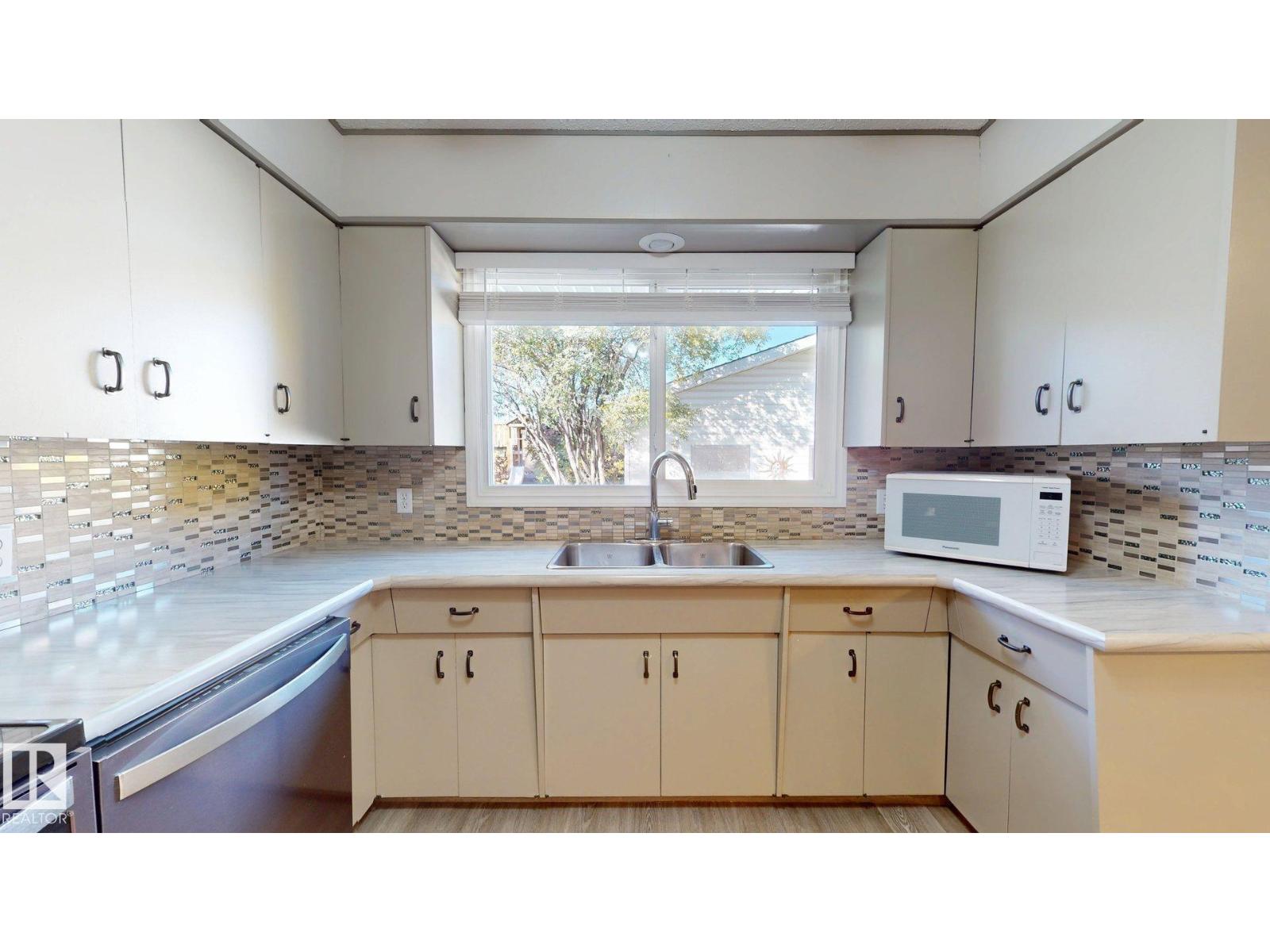 4738 49 St Property Photo 22