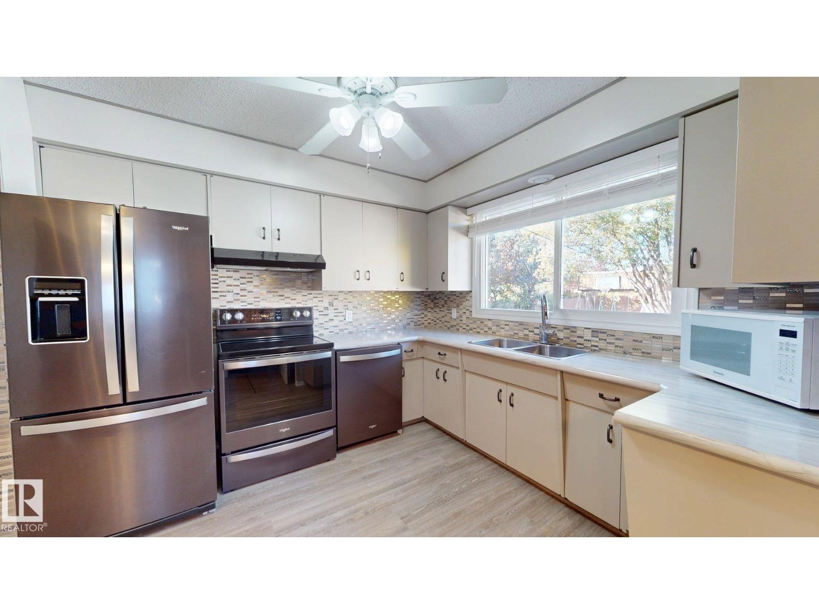 4738 49 St Property Photo 23