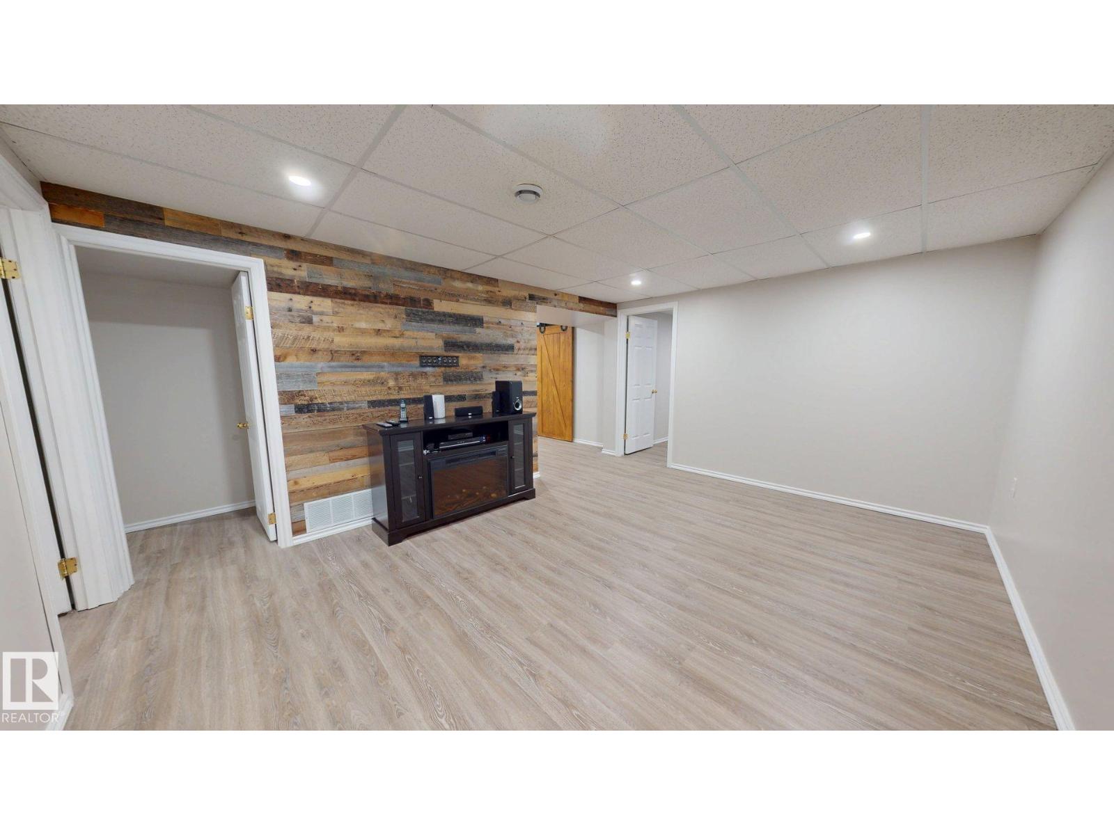 4738 49 St Property Photo 43