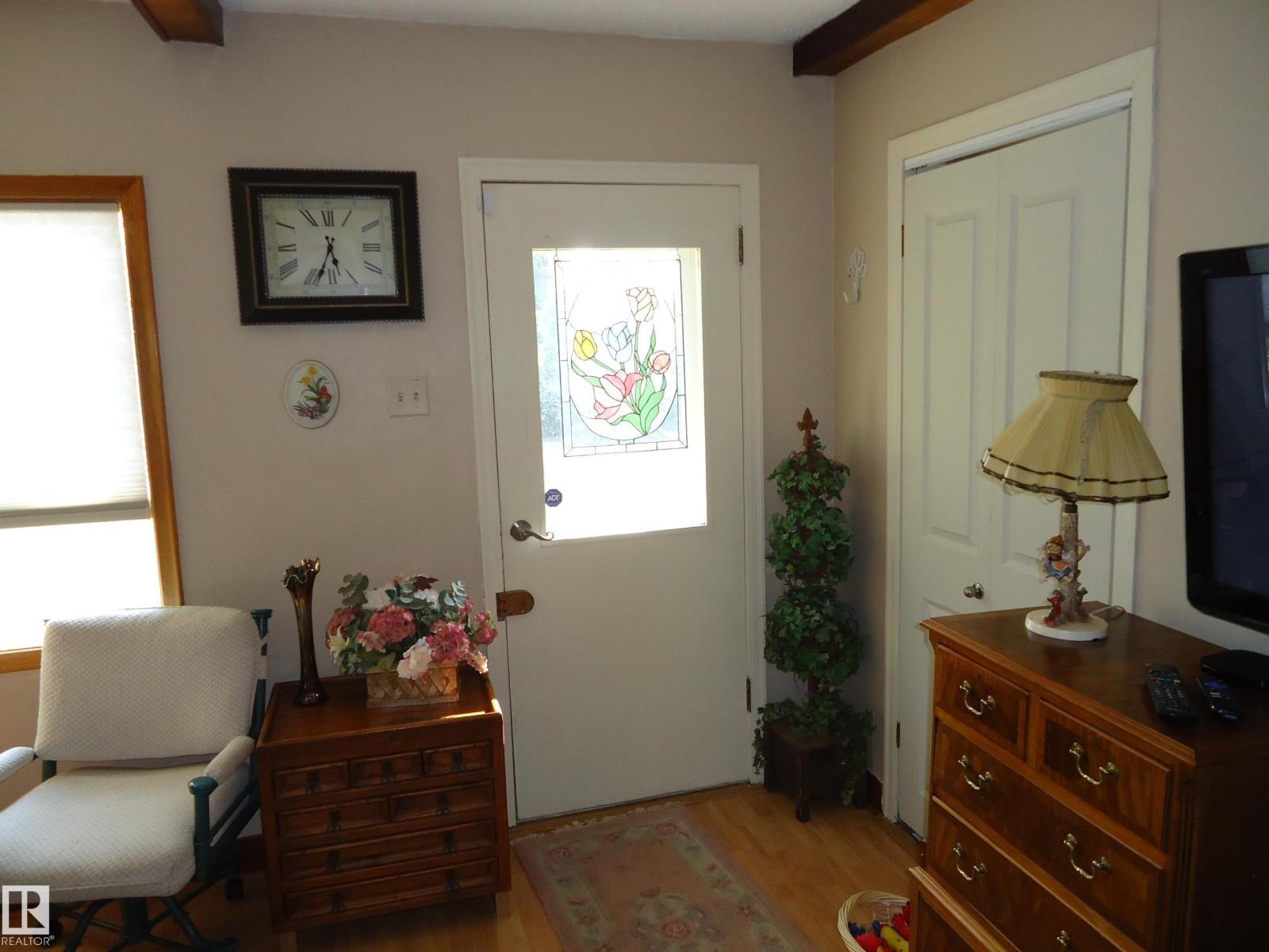 4812 50 Av Property Photo 3
