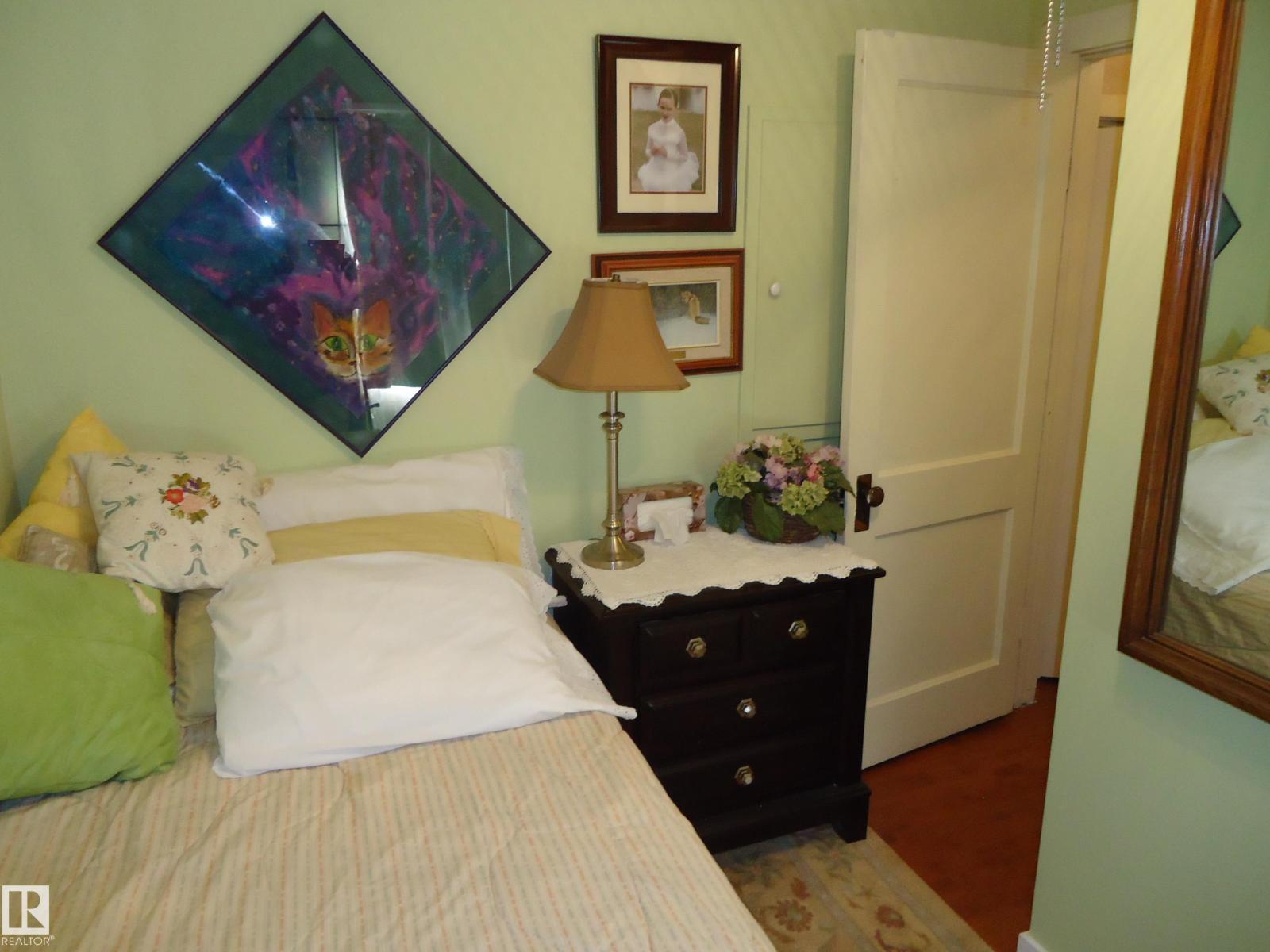 4812 50 Av Property Photo 18
