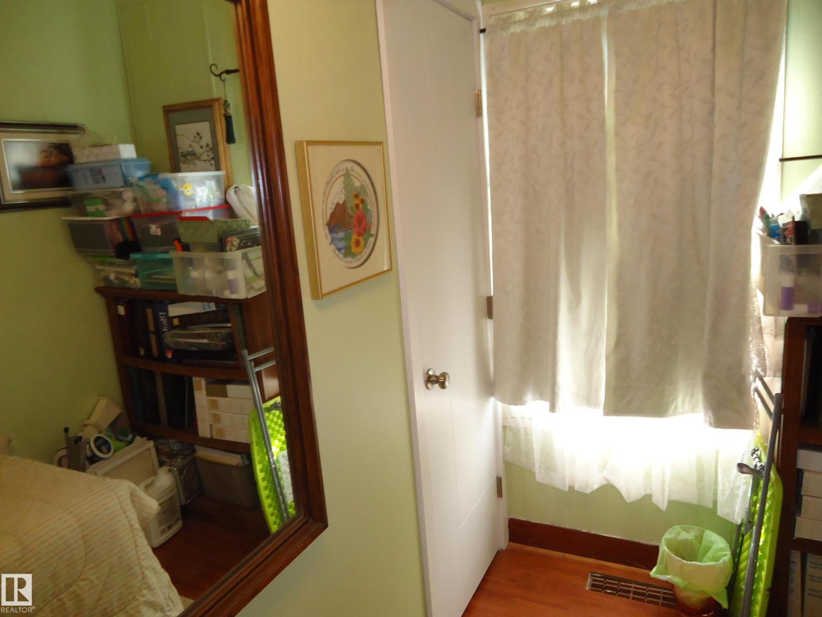 4812 50 Av Property Photo 19