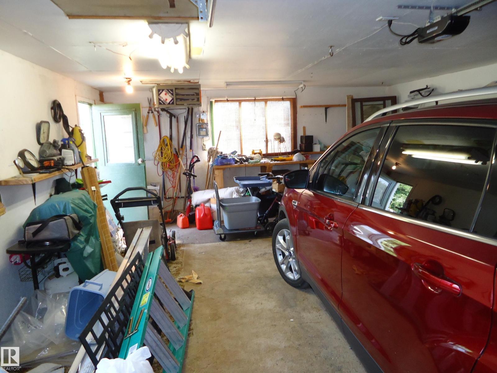 4812 50 Av Property Photo 29