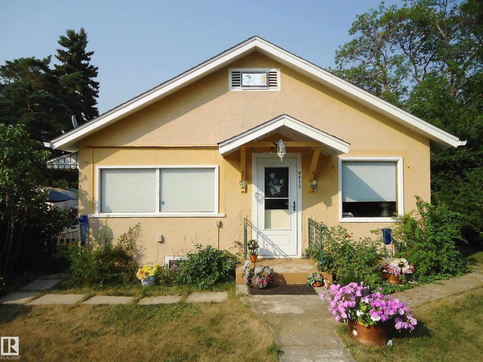 4812 50 Av Property Photo 37