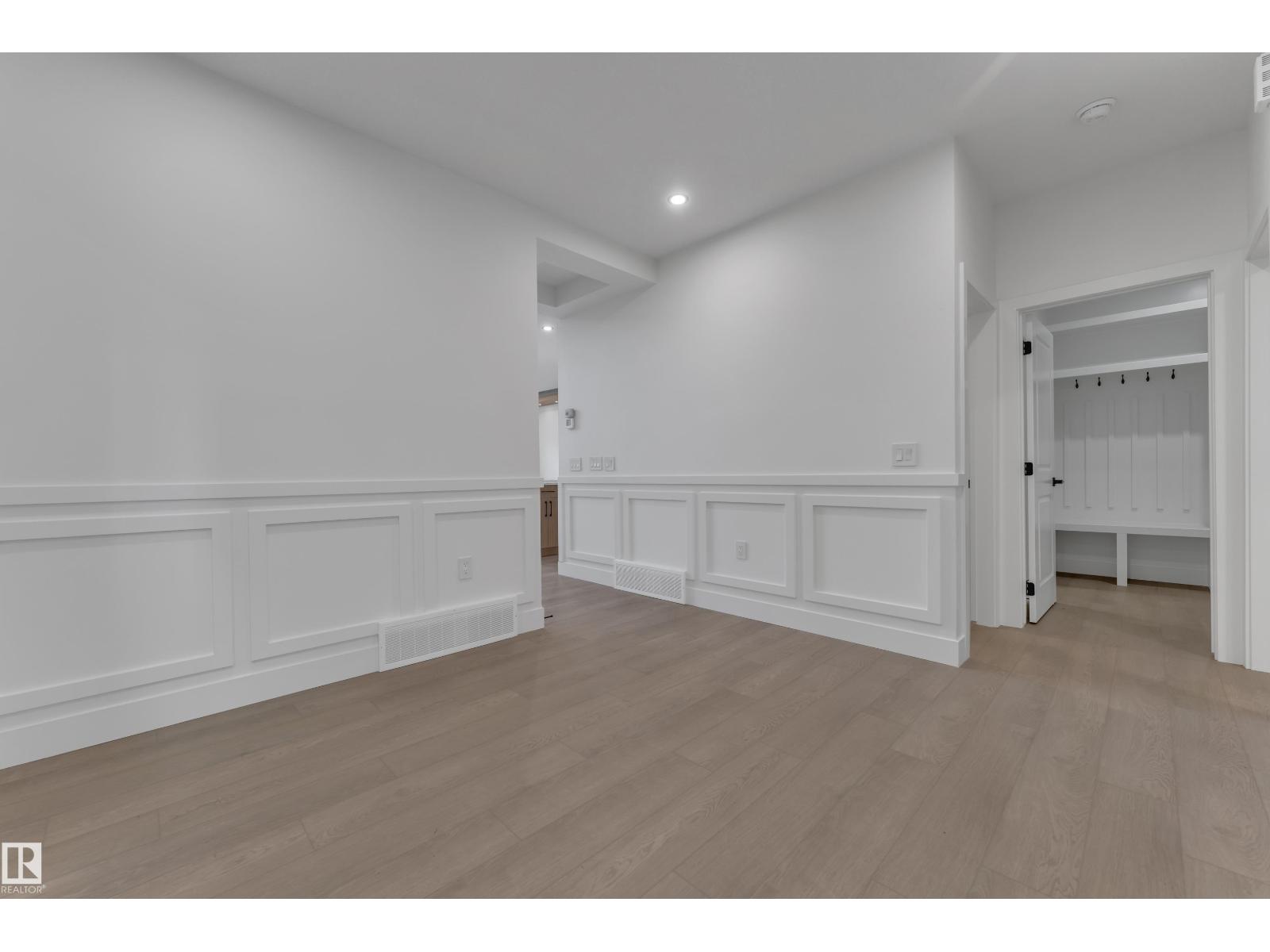 247 Linden Lo Property Photo 5