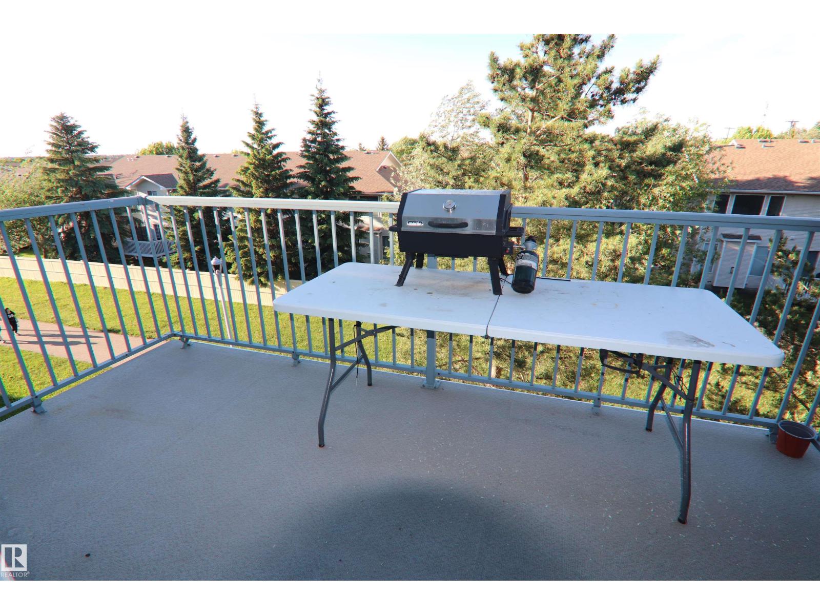 #421 6720 158 Av Nw Property Photo 3