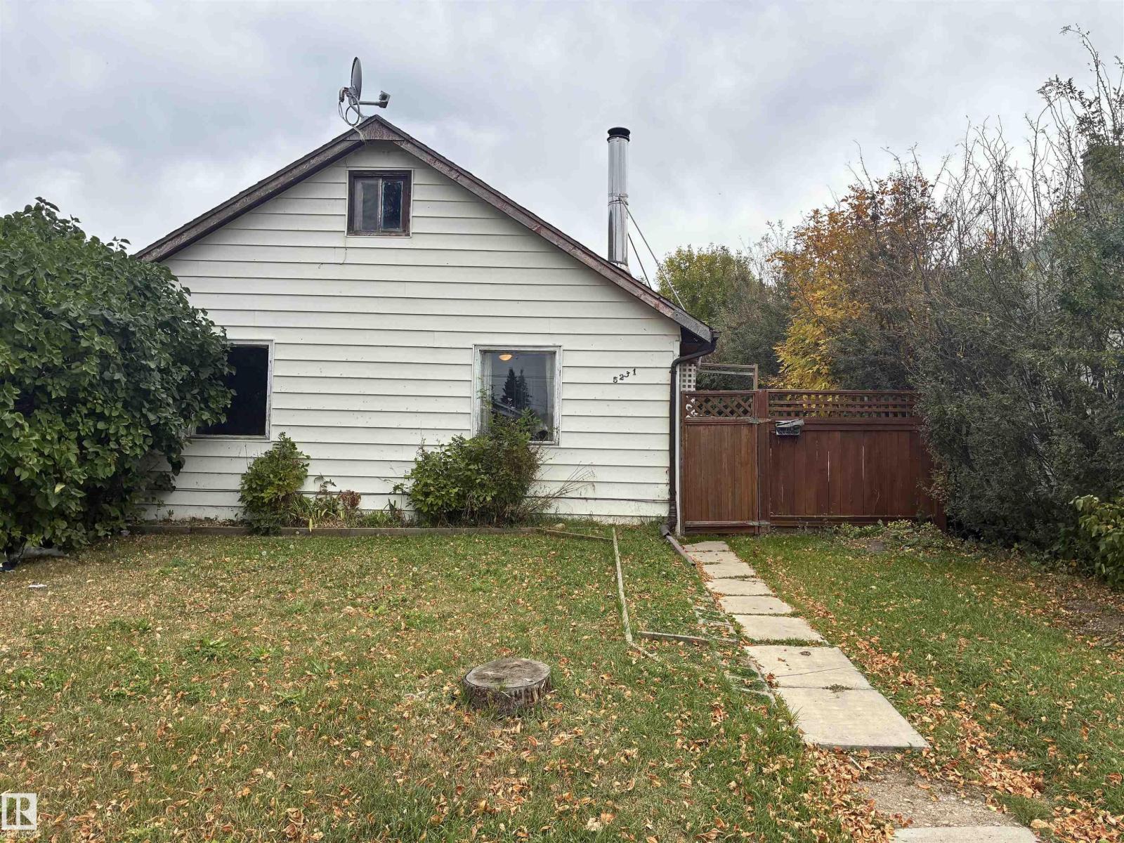 5231 46 St Property Photo 26