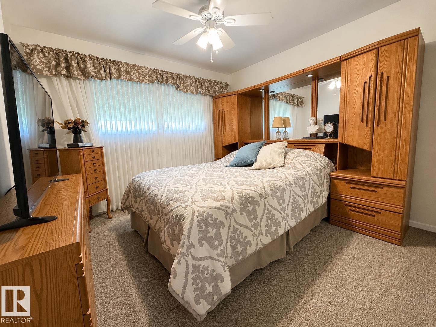 10315 44 St Nw Property Photo 6