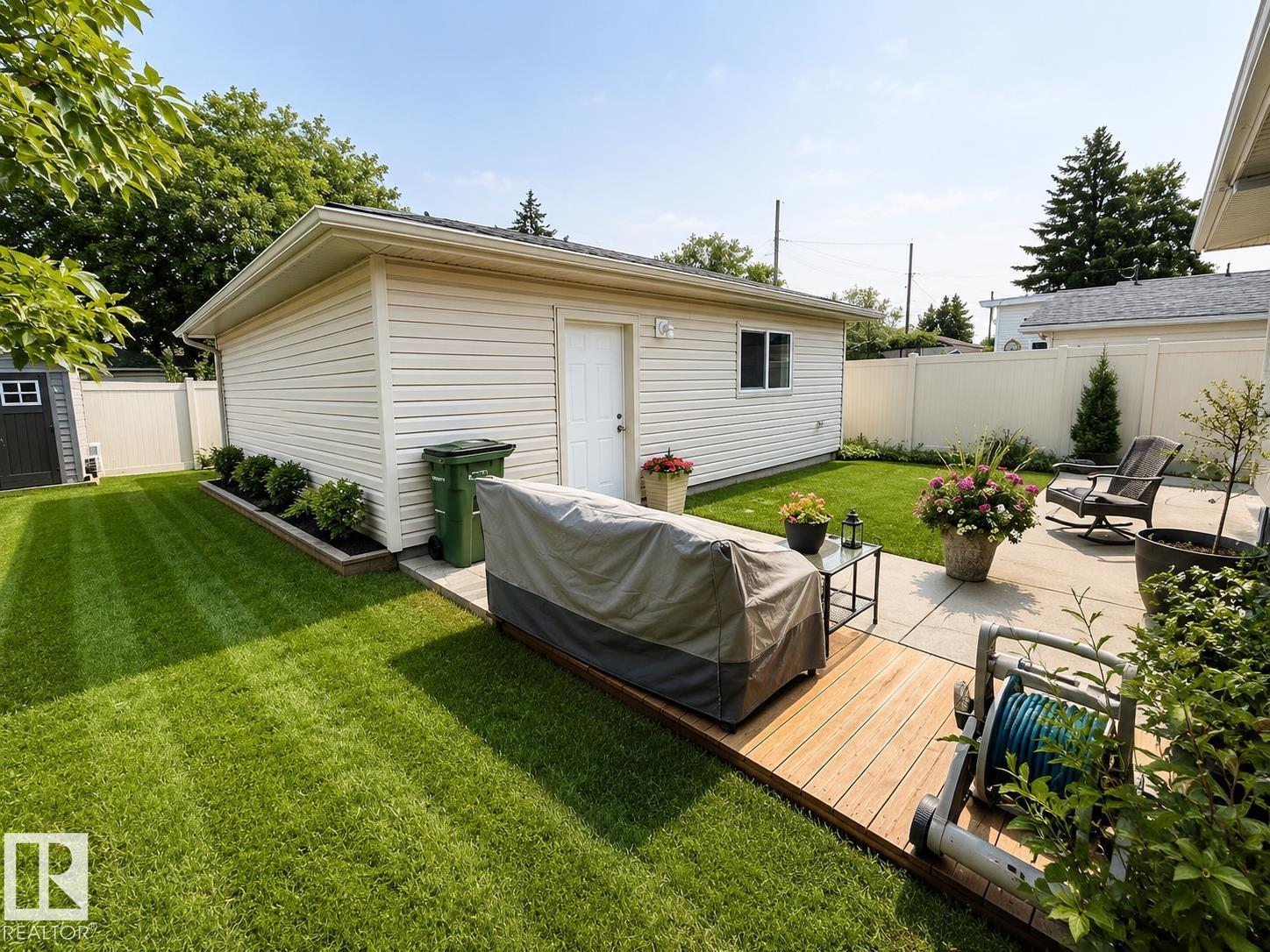 10315 44 St Nw Property Photo 16
